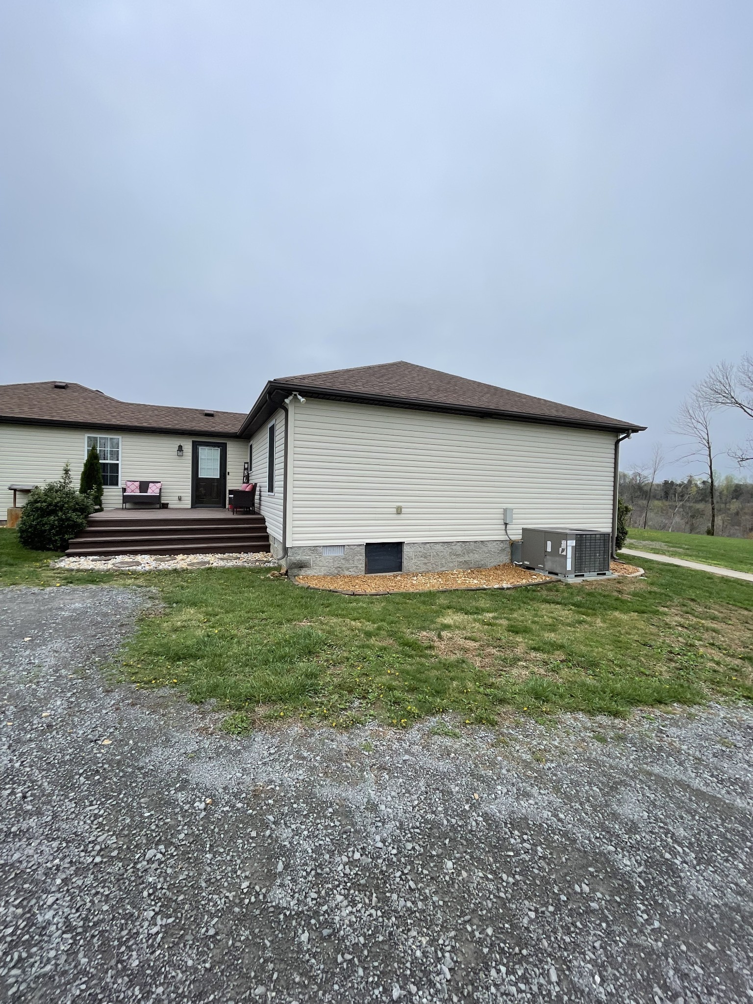 532 Douglas Ln