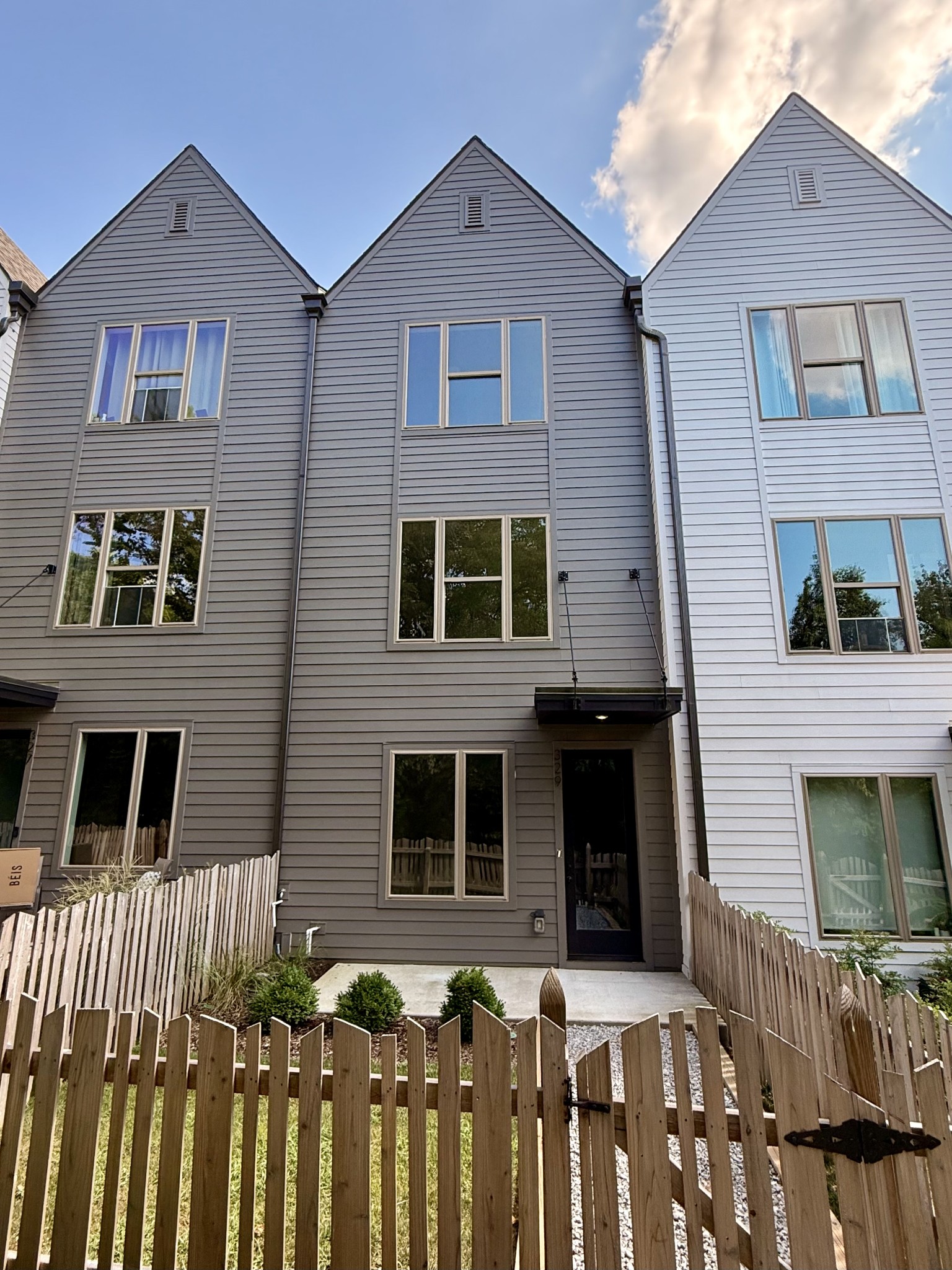 329 E Village Ln