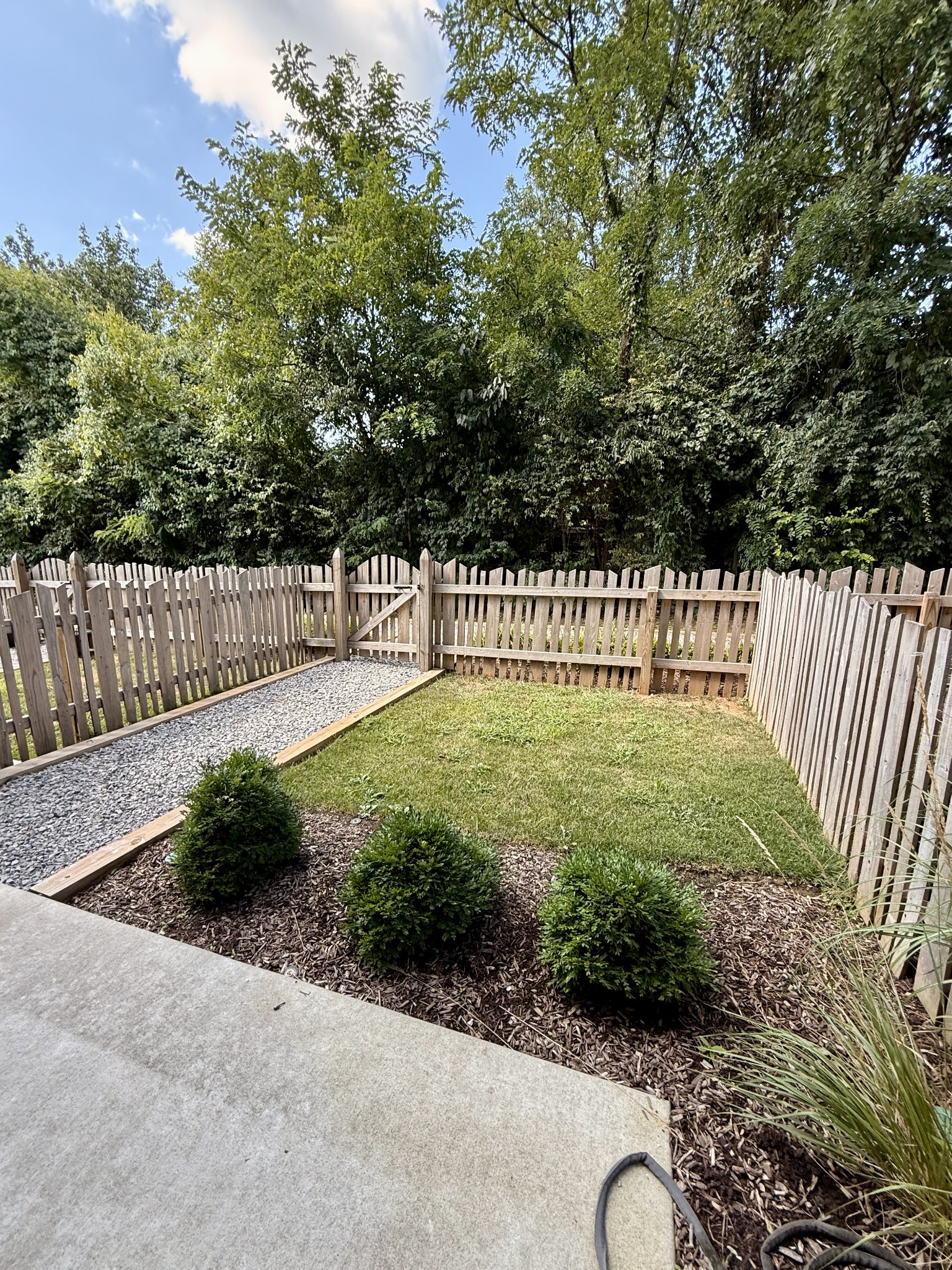 329 E Village Ln