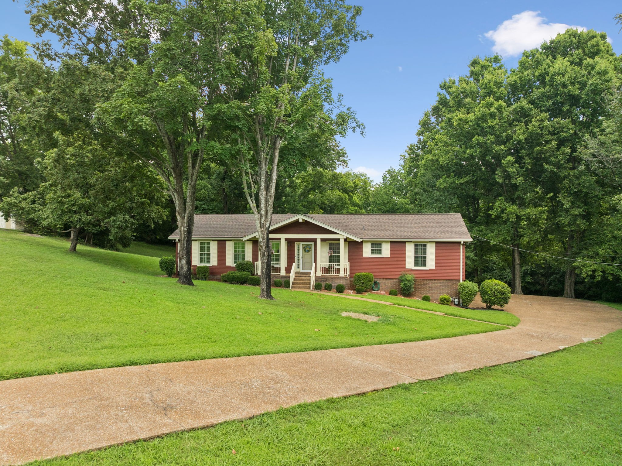 6404 Cloverbrook Dr