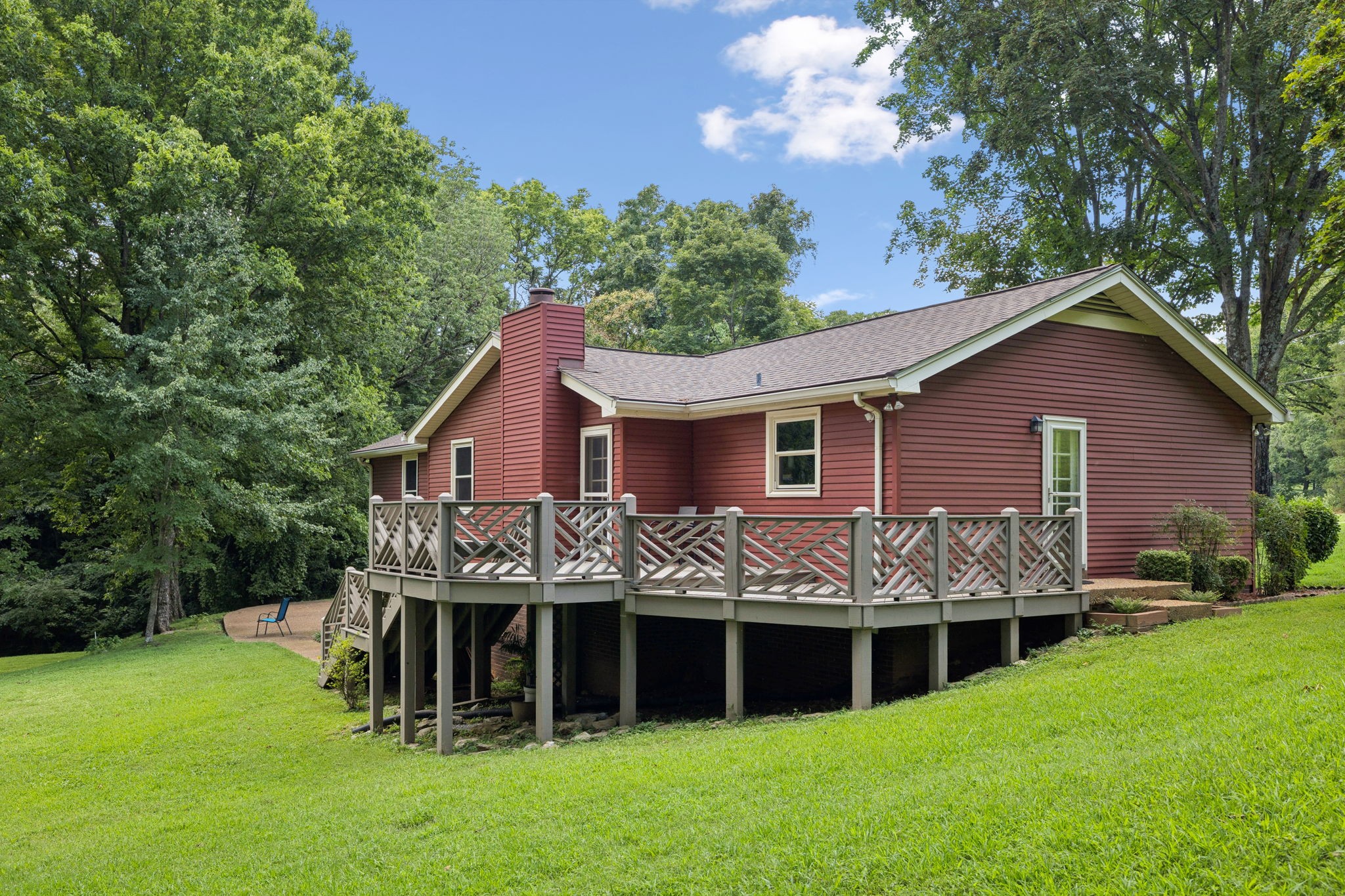 6404 Cloverbrook Dr