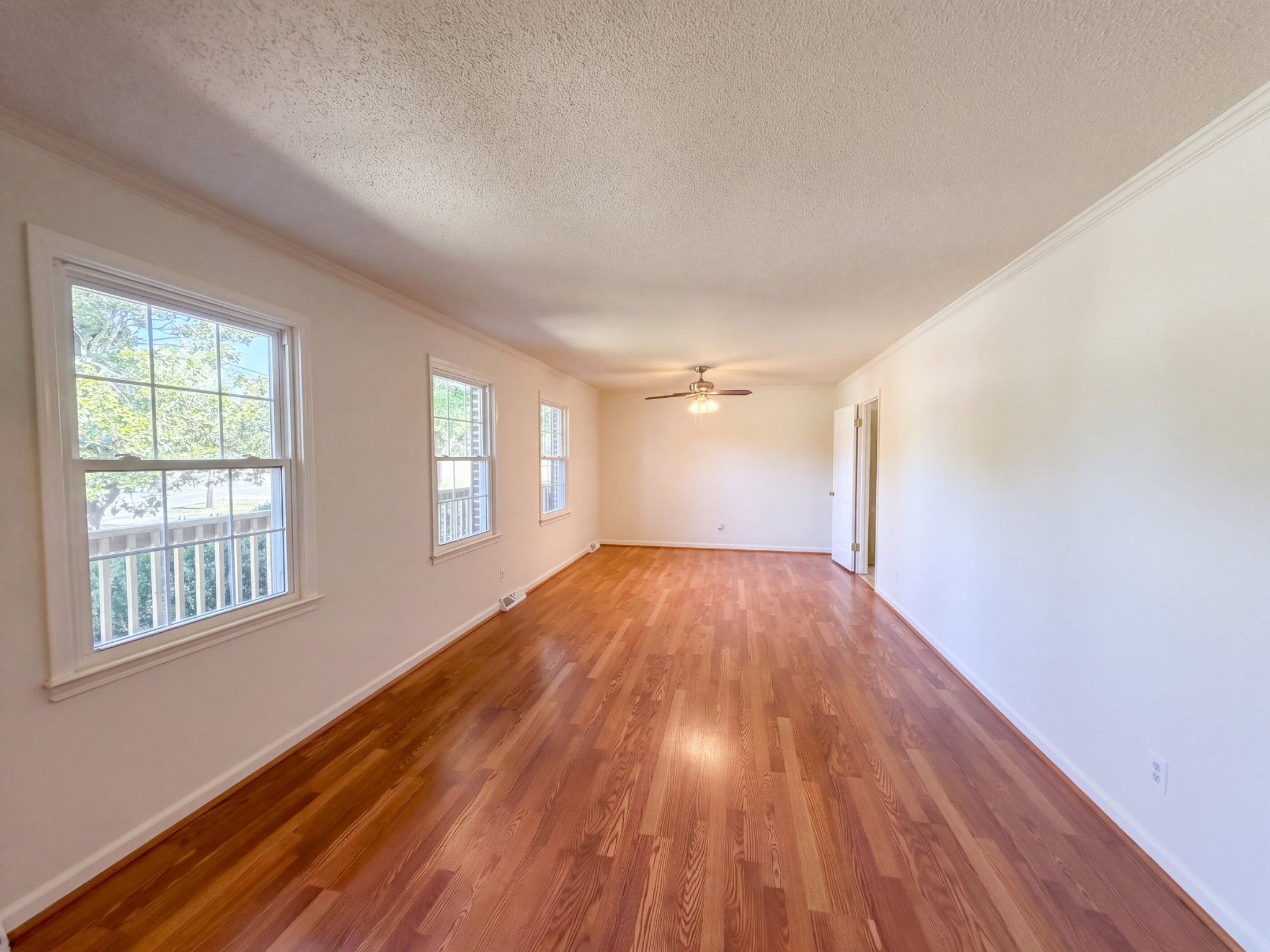 1005 Roseview Dr