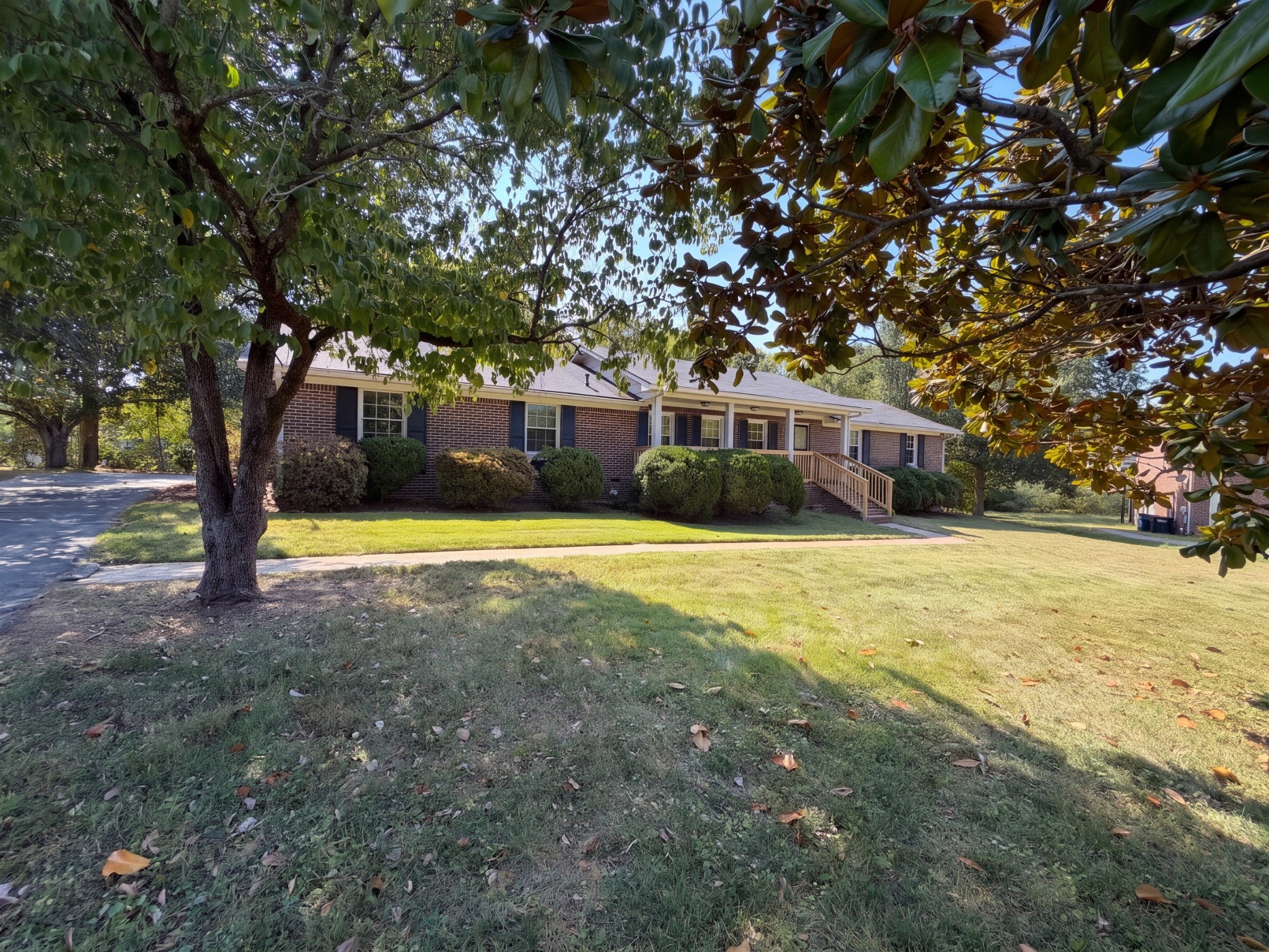 1005 Roseview Dr