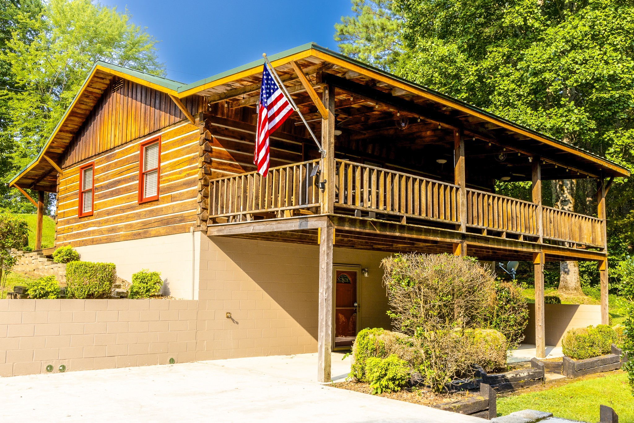 35 Cedar Ln