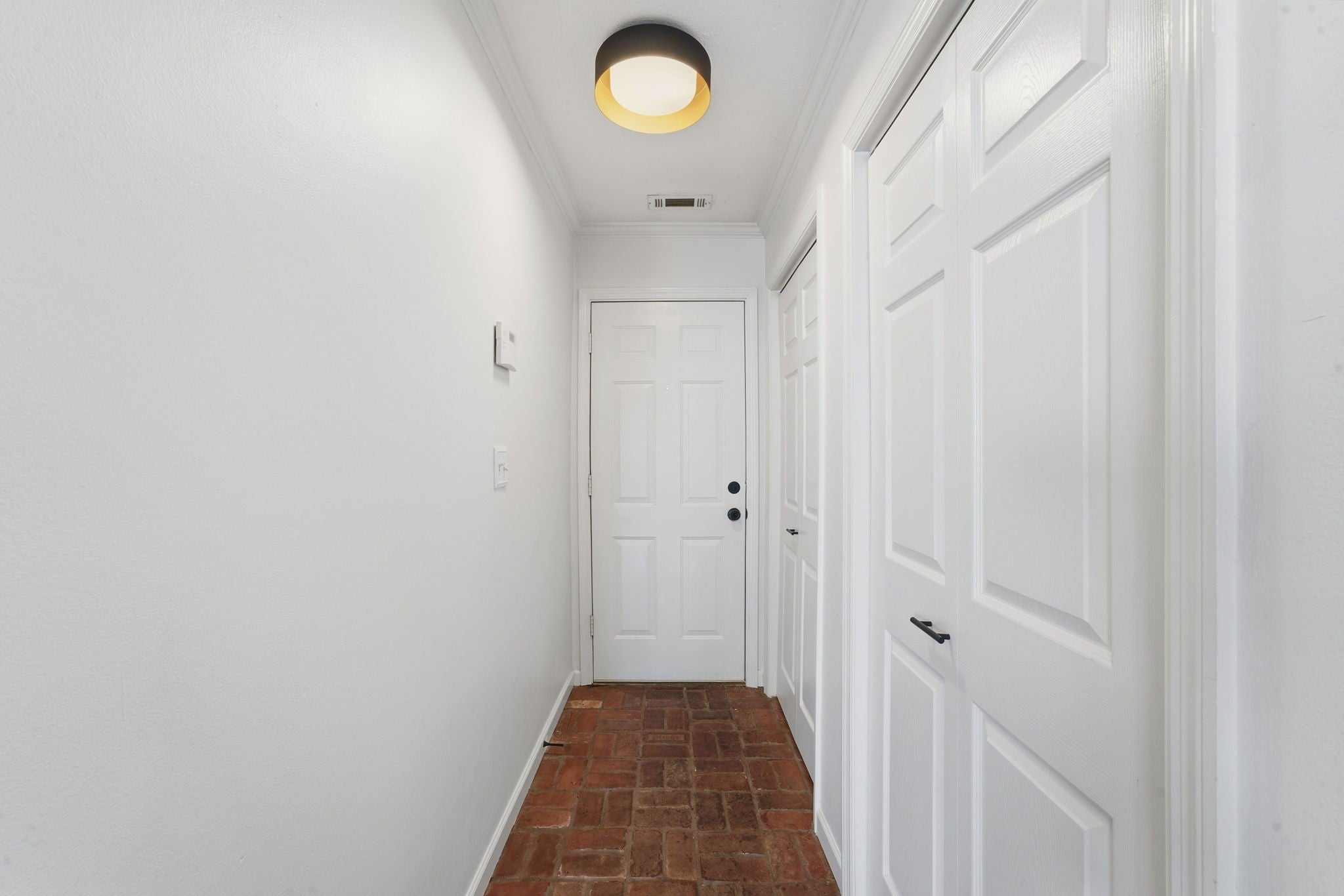 802 E Main St 5