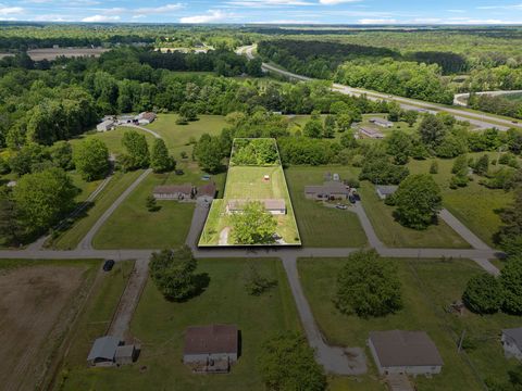 2580 Cook Rd Woodlawn TN 37191