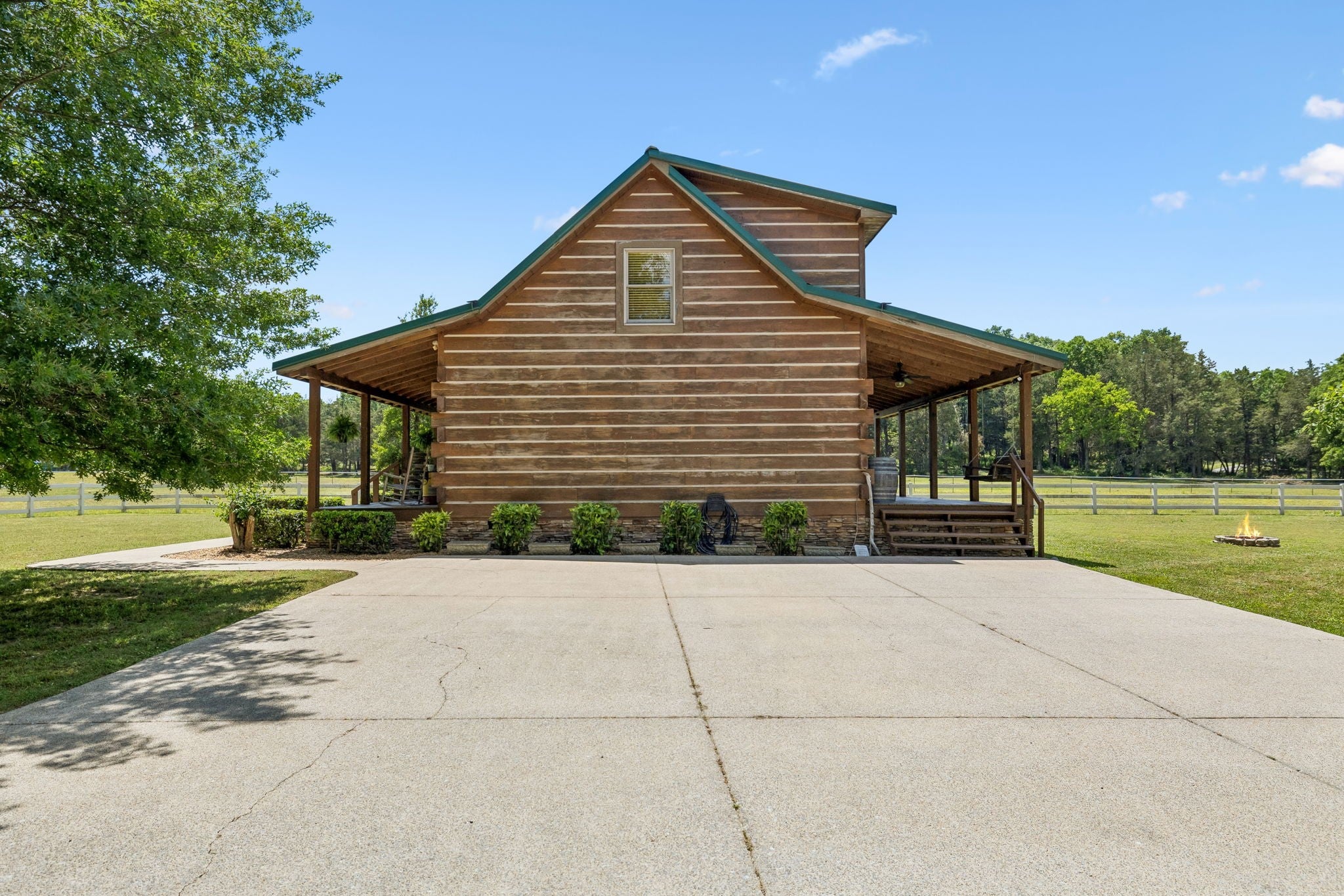 6221 Corinth Rd