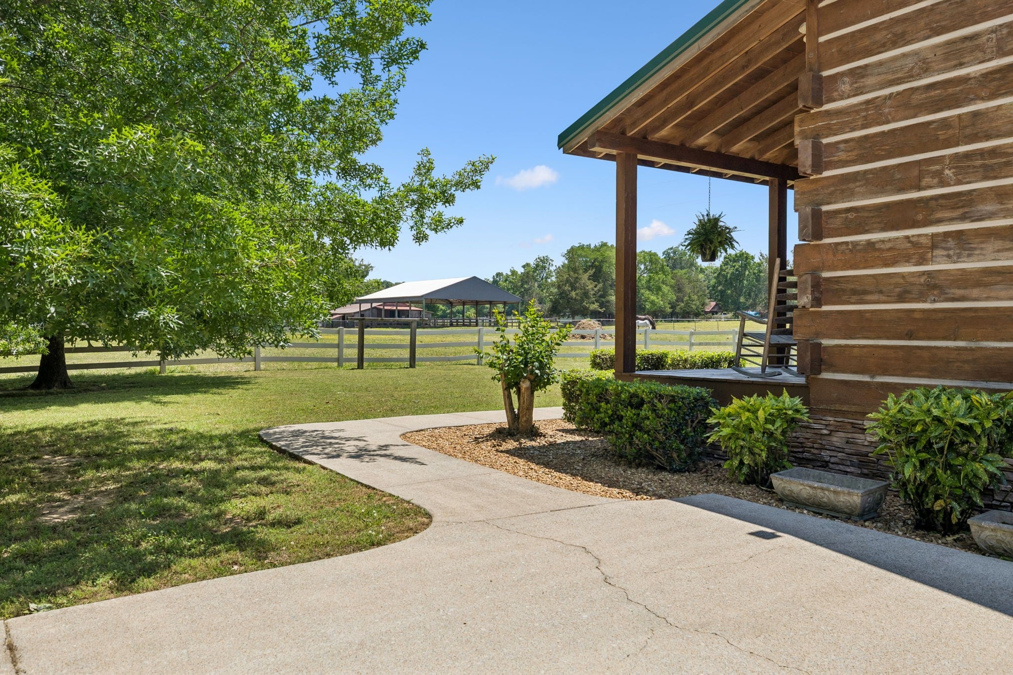 6221 Corinth Rd