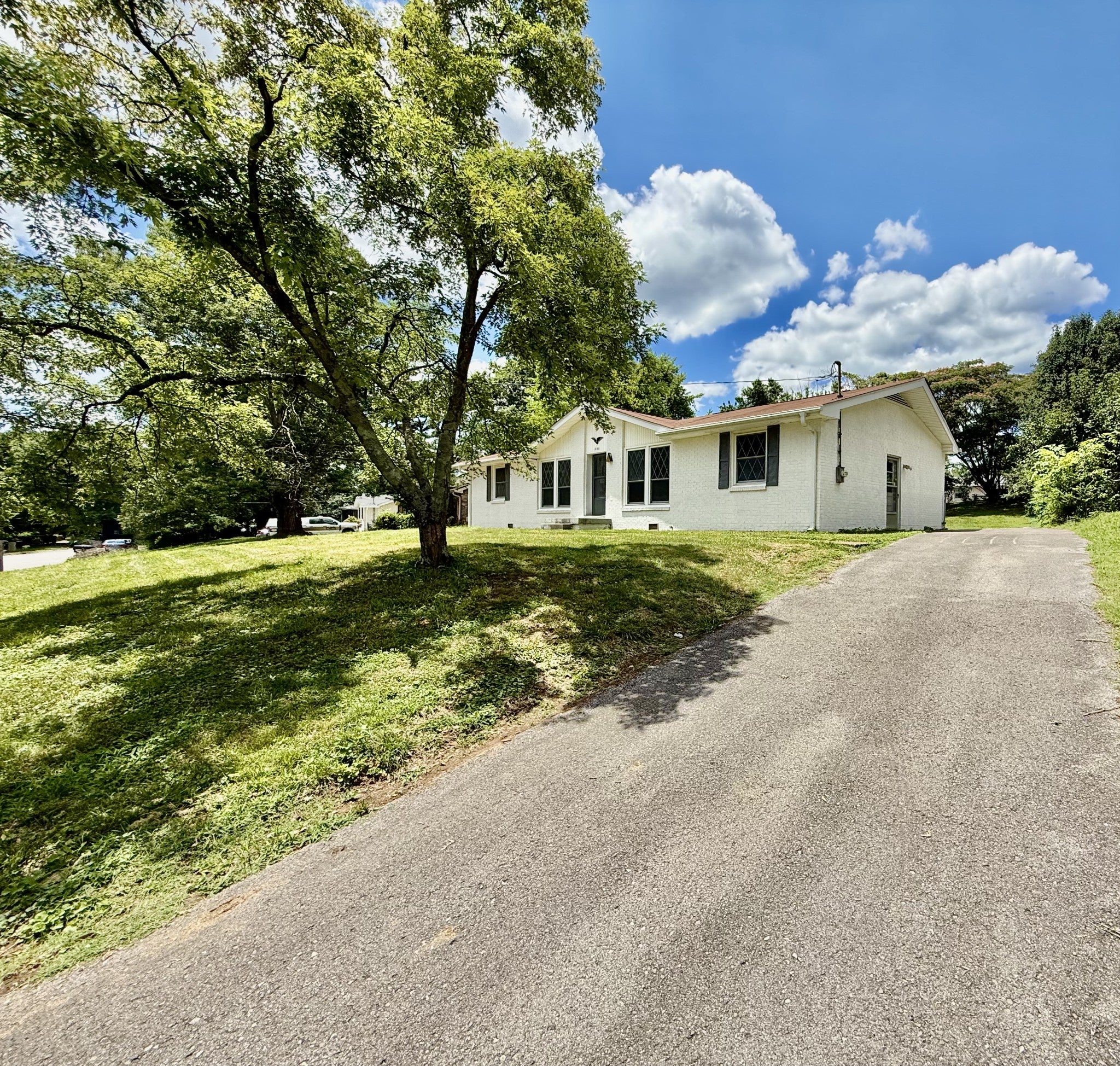 3.0-bed rental at 207 Blue Ridge Dr