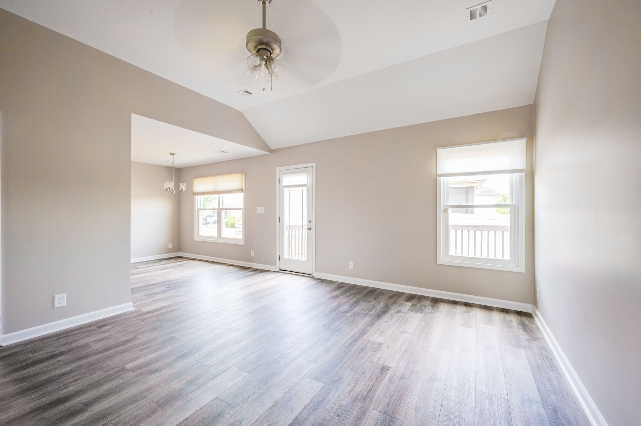838 Samantha Ln