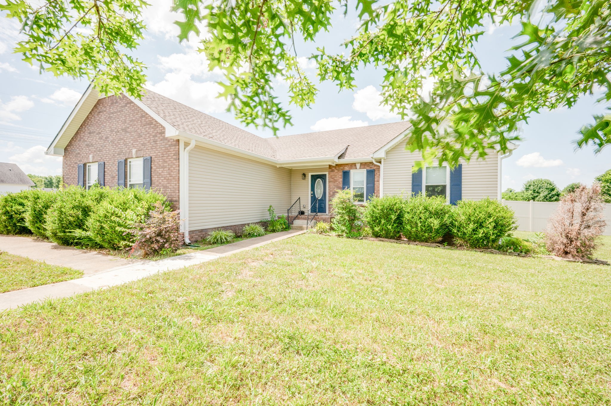 838 Samantha Ln