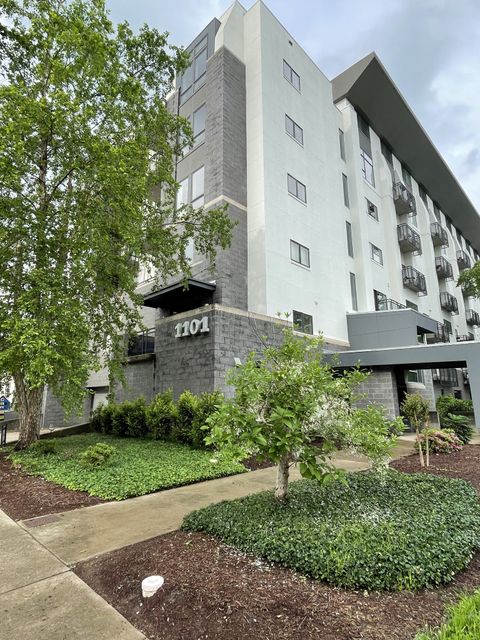 1101 18th Ave S 207 Nashville TN 37212