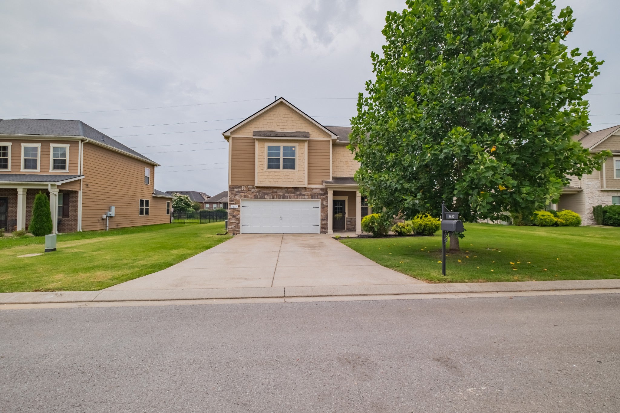 3637 Genoa Dr
