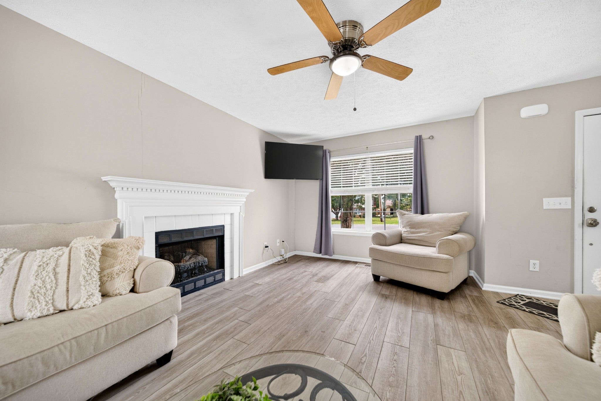 1237 Murray Ct