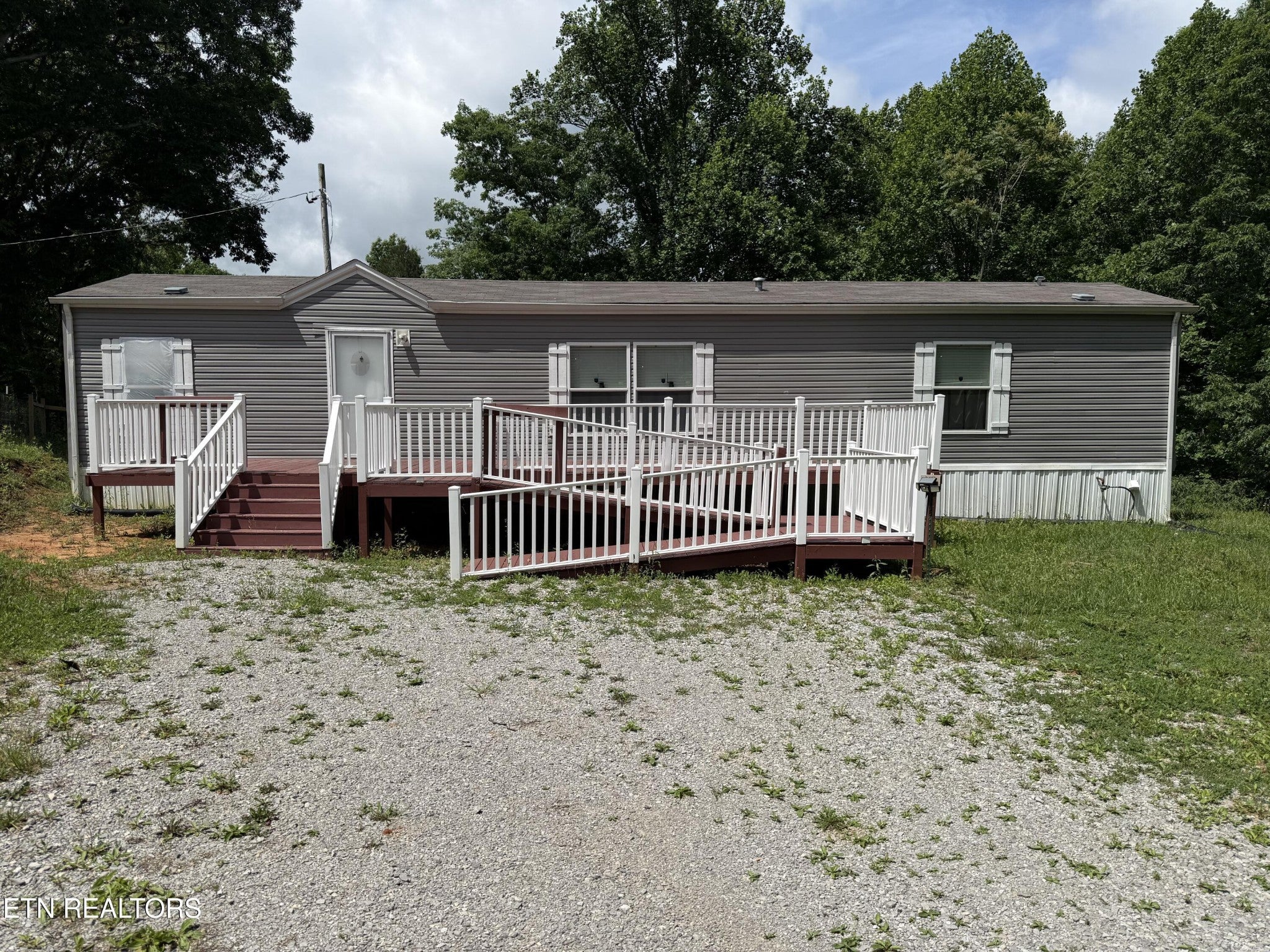 1366 Pearl Hinds Rd