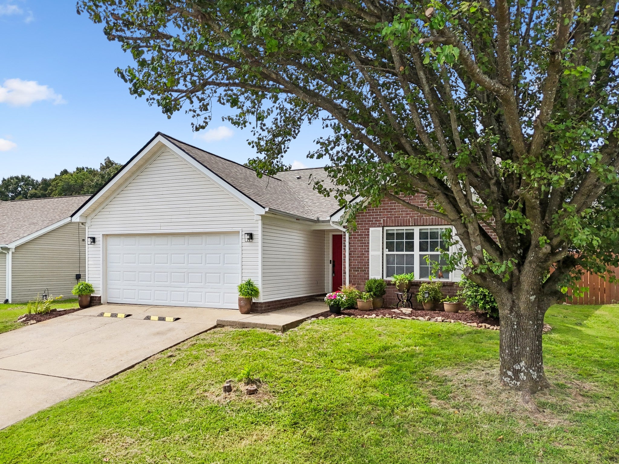7424 E Winchester Dr