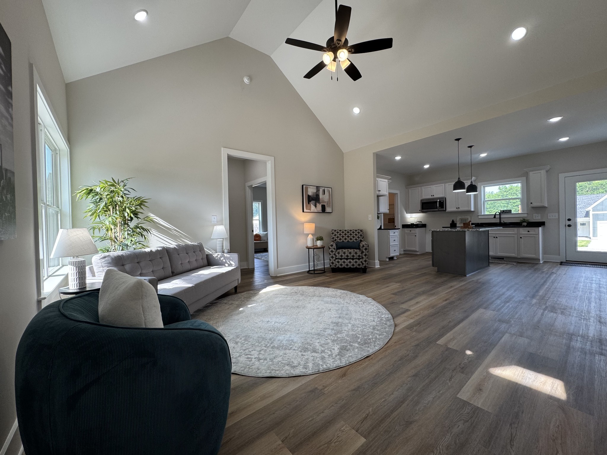 3003 Long View Ct