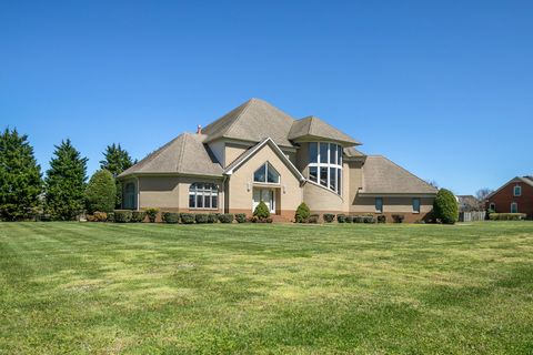 970 9th St Lawrenceburg TN 38464