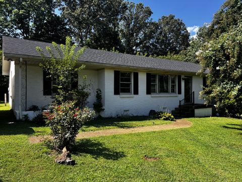 401 S Pawnee Dr Springfield TN 37172