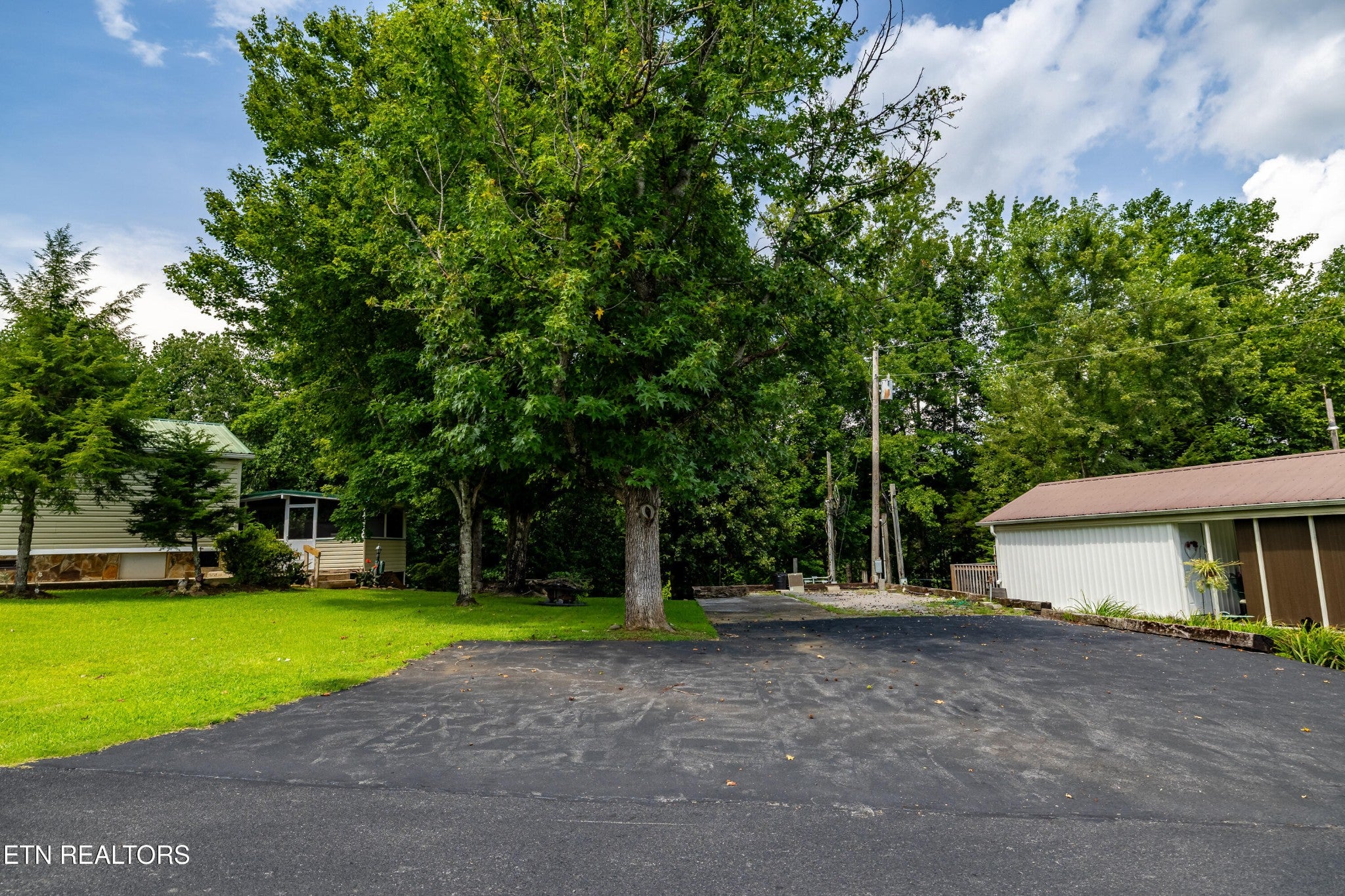 449 Mountain Thrush Drive