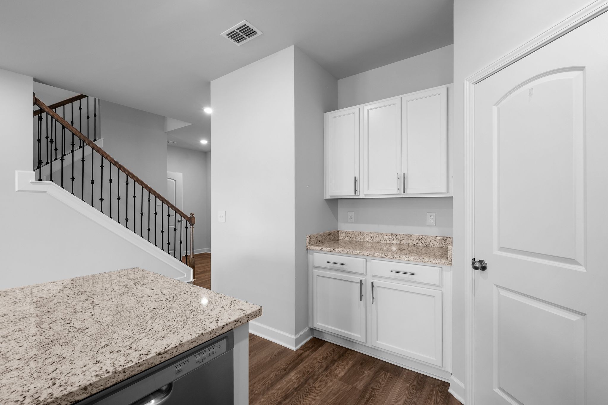 Lebanon, Tennessee 37087, United States, 5 Bedrooms Bedrooms, ,3 BathroomsBathrooms,Residential,Active,132471