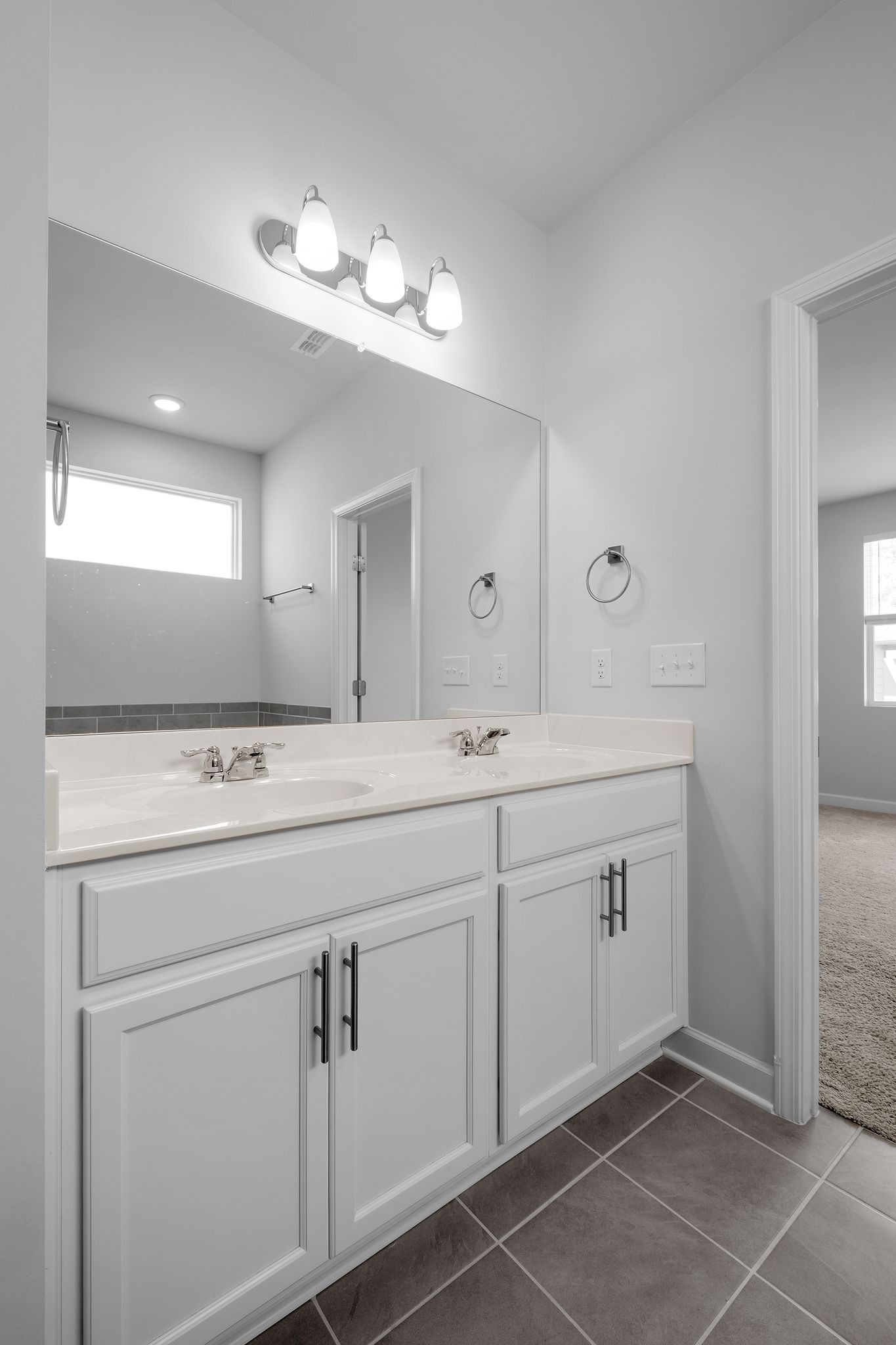 Lebanon, Tennessee 37087, United States, 5 Bedrooms Bedrooms, ,3 BathroomsBathrooms,Residential,Active,132471