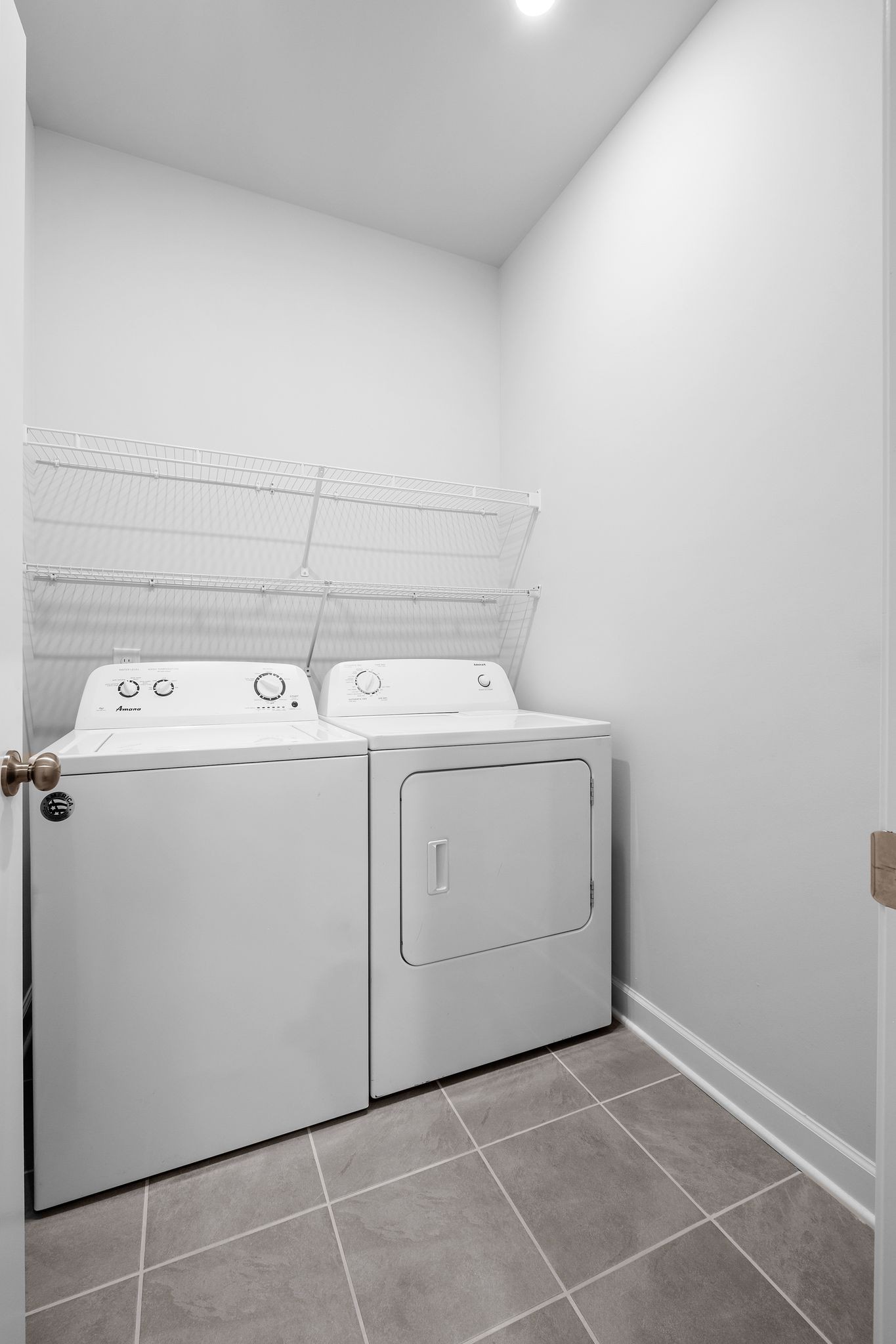 Lebanon, Tennessee 37087, United States, 5 Bedrooms Bedrooms, ,3 BathroomsBathrooms,Residential,Active,132471