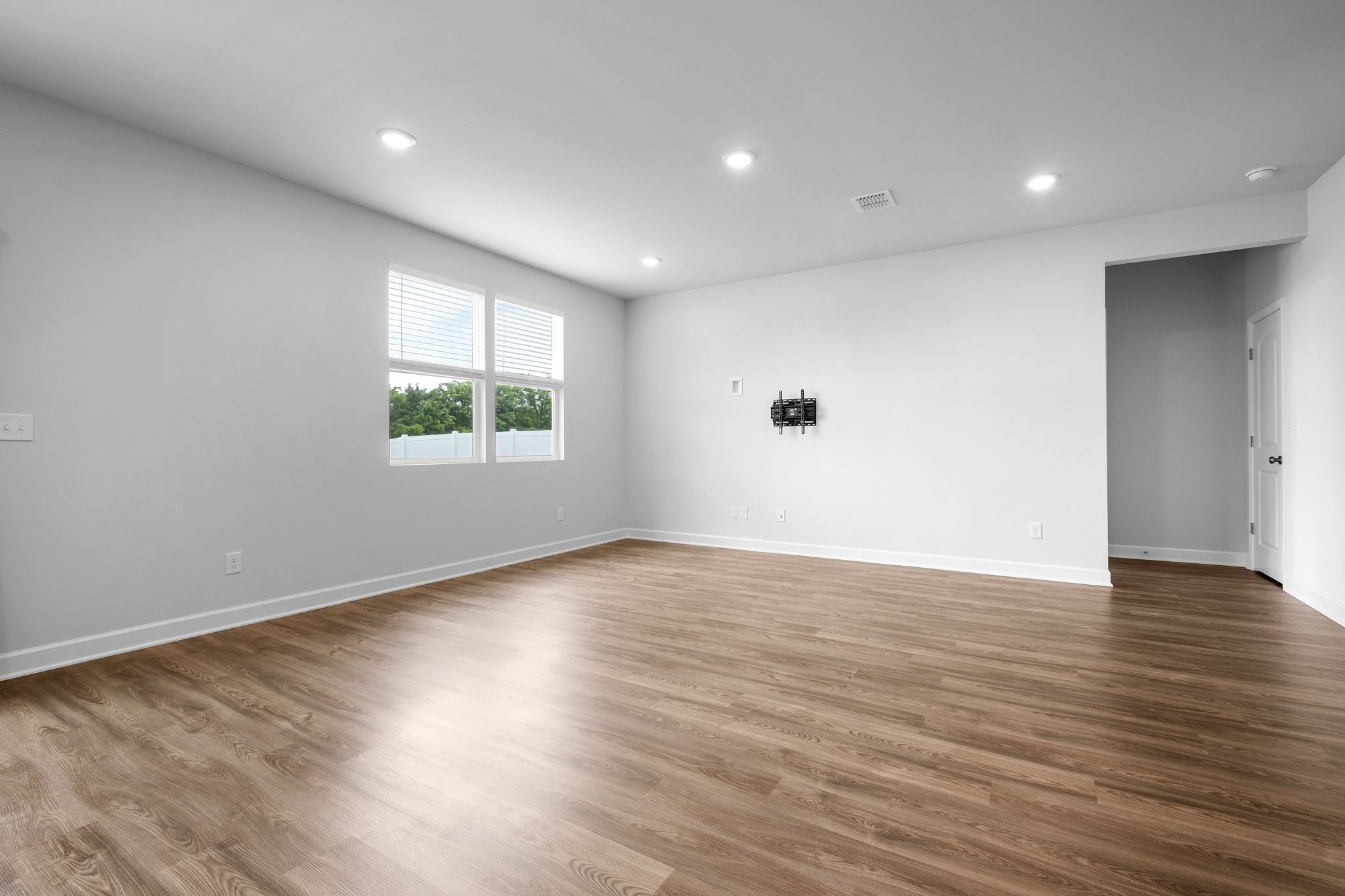 Lebanon, Tennessee 37087, United States, 5 Bedrooms Bedrooms, ,3 BathroomsBathrooms,Residential,Active,132471