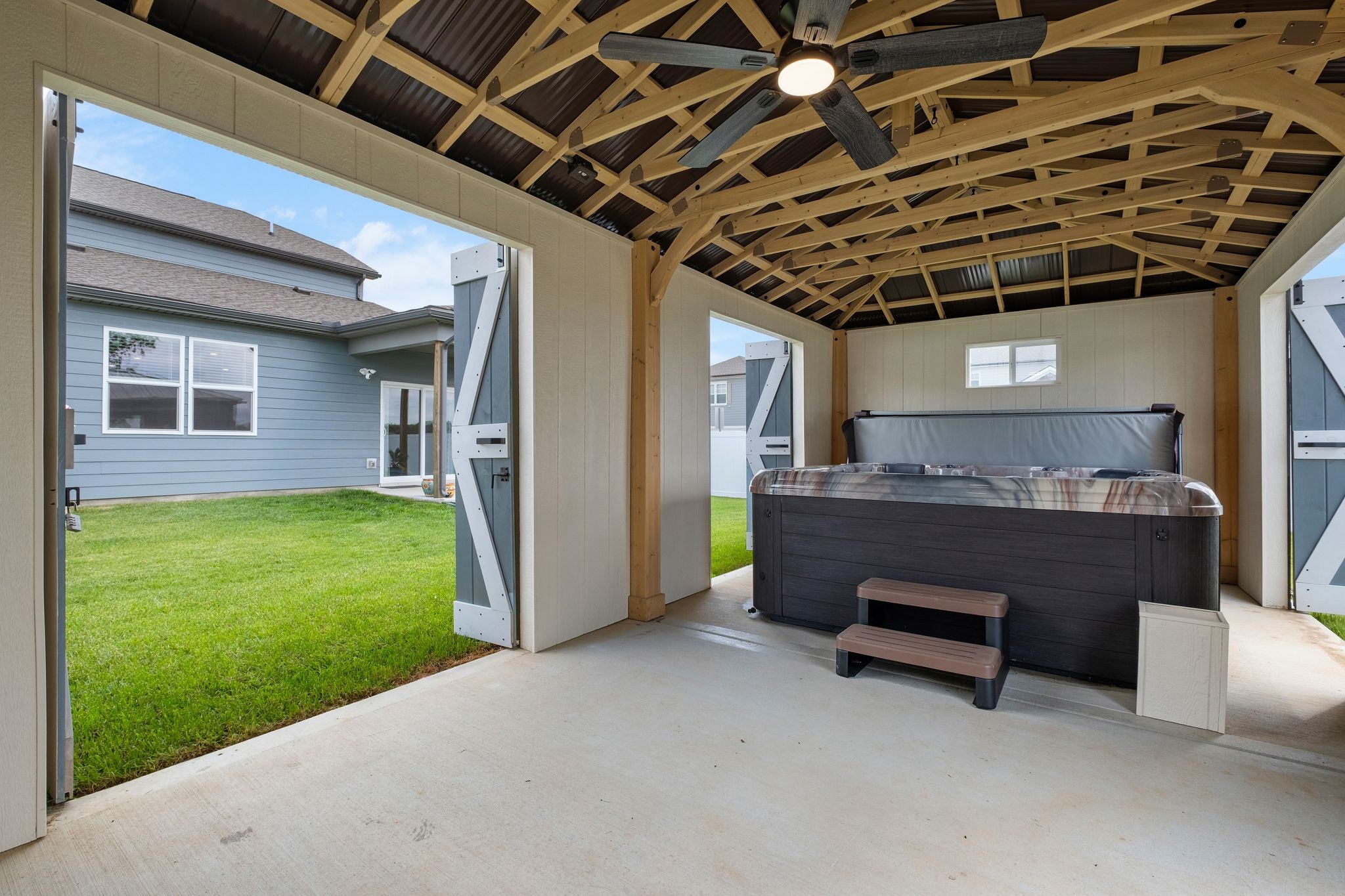 Lebanon, Tennessee 37087, United States, 5 Bedrooms Bedrooms, ,3 BathroomsBathrooms,Residential,Active,132471