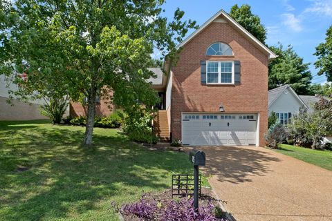 105 Peak Hill Cir Nashville TN 37211