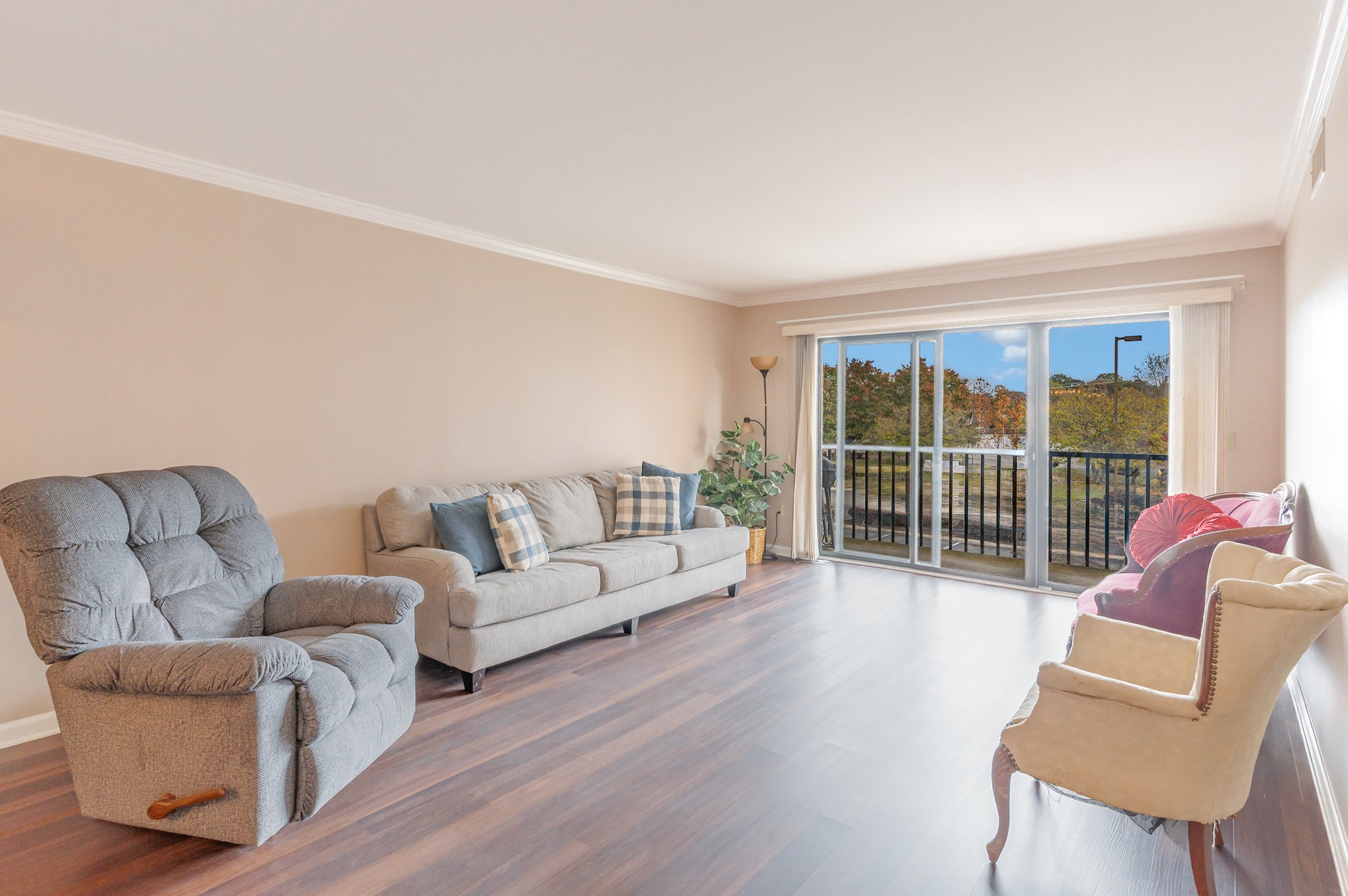 200 Sanders Ferry Rd 2204