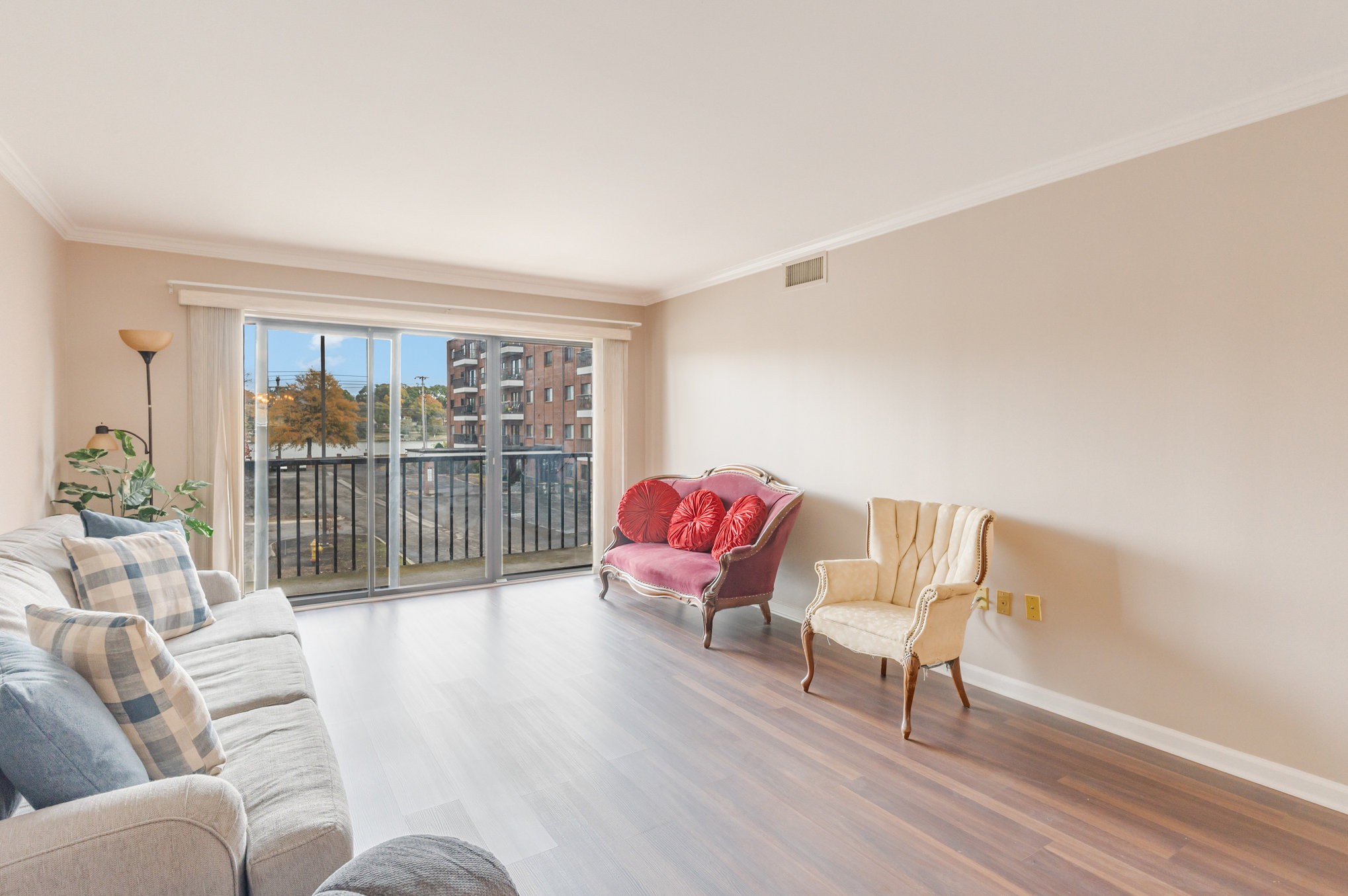 200 Sanders Ferry Rd 2204