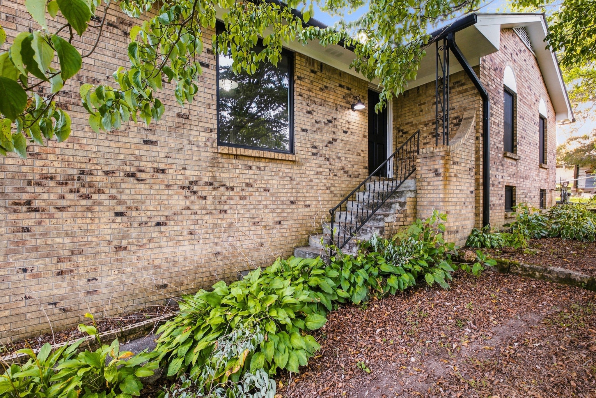 1444 Highway 52 E