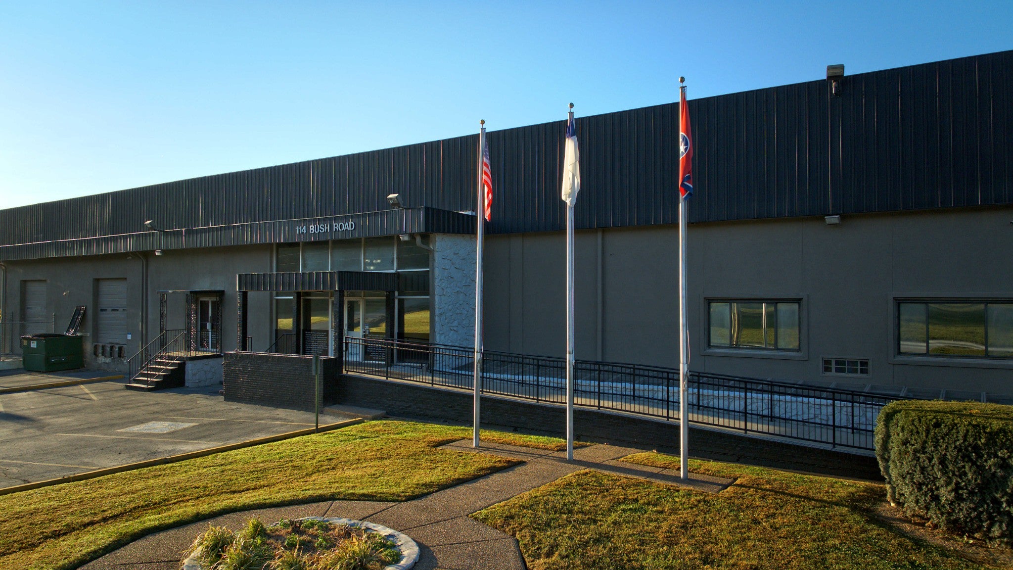 114 Bush Rd