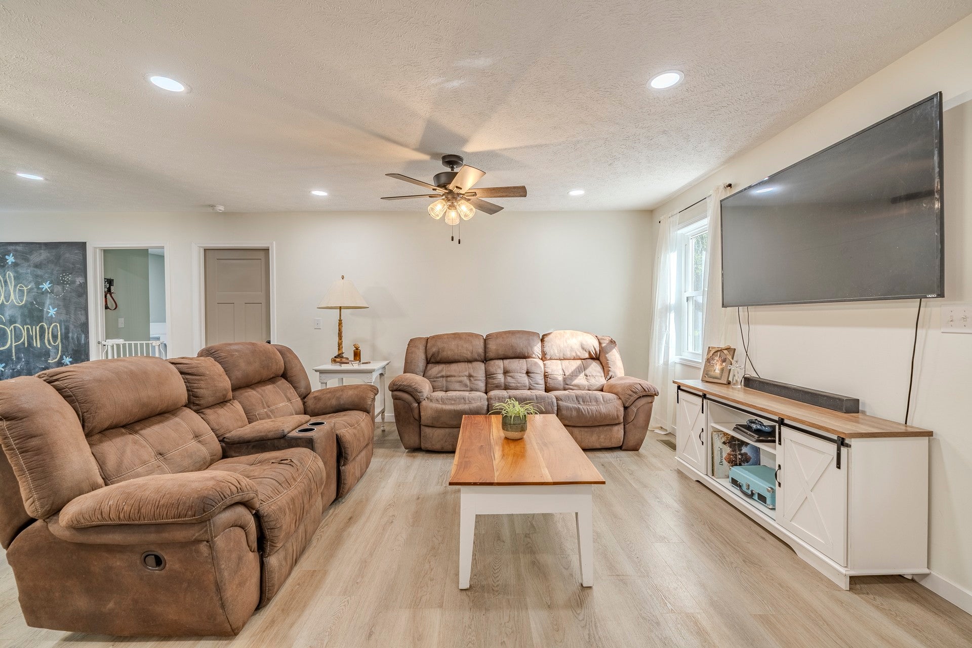198 Kilburn Ln - Photo 2