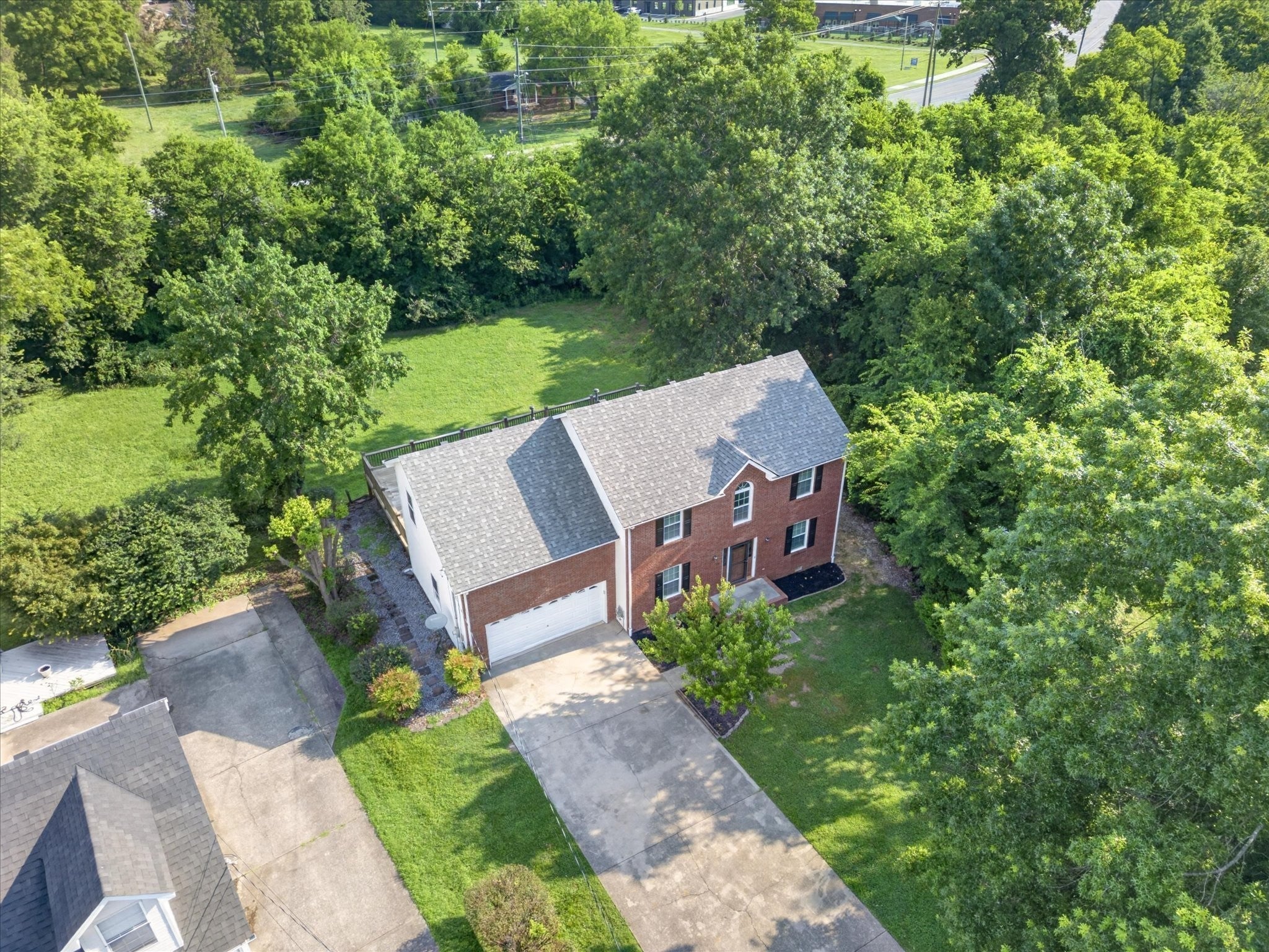 402 Pointe Clear Dr