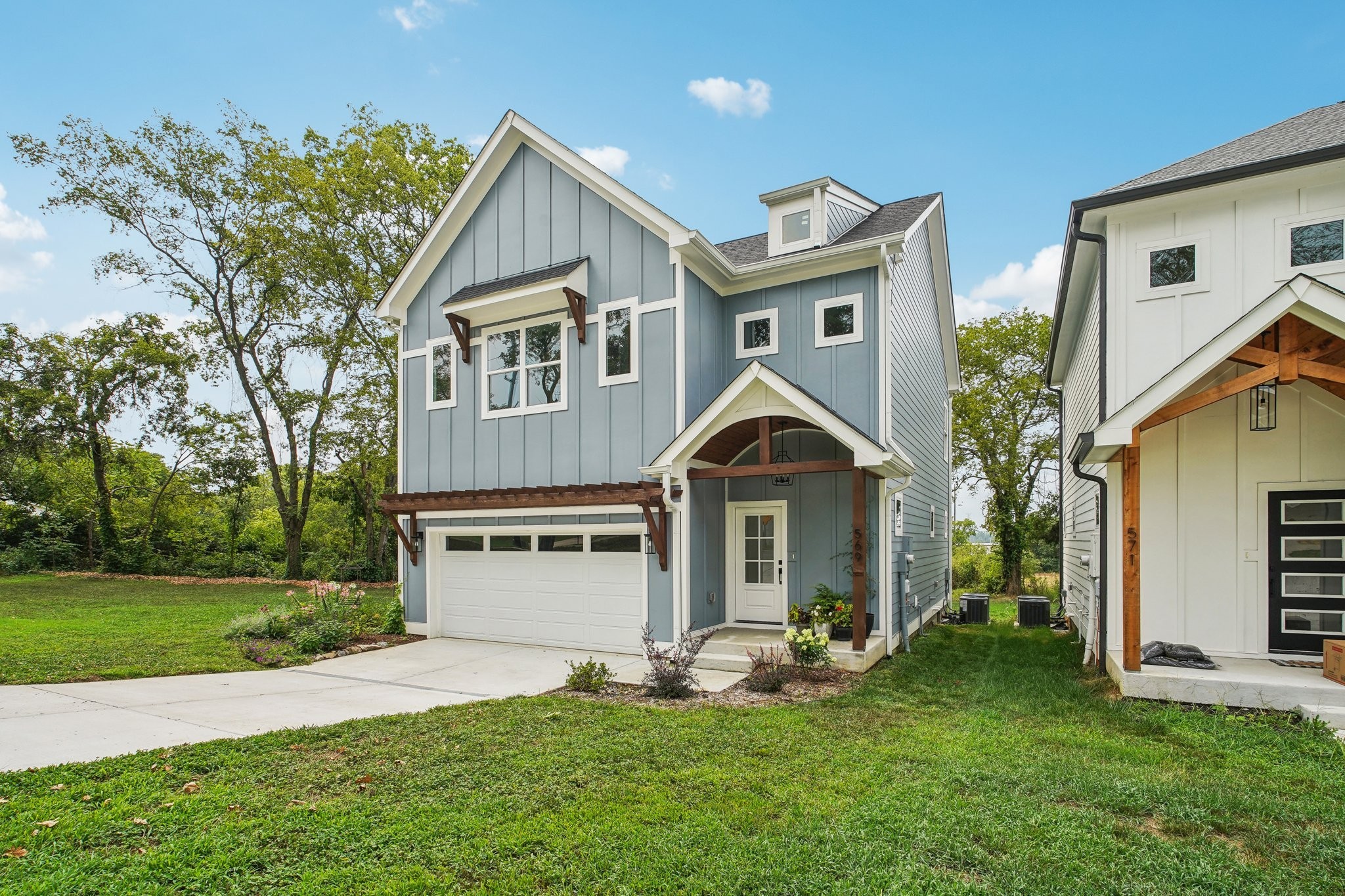 569 Green Ln