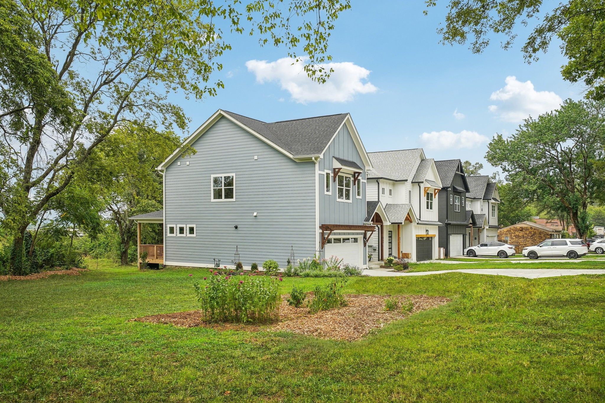 569 Green Ln