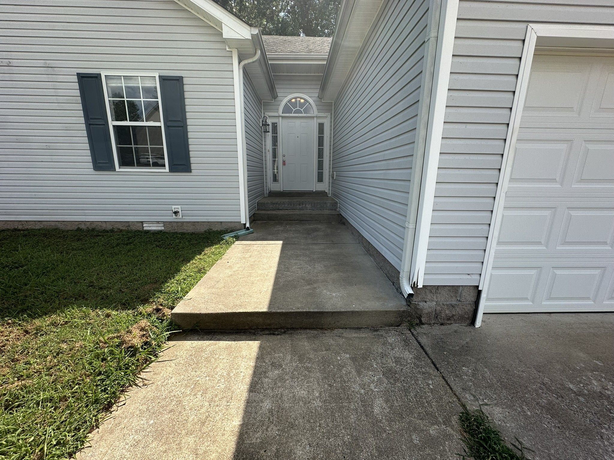 1688 Parkside Dr
