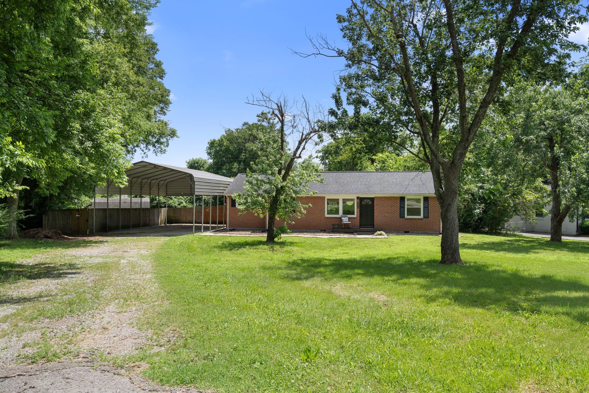 201 Pleasant Dr