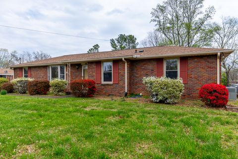 117 Elnora Dr Hendersonville TN 37075
