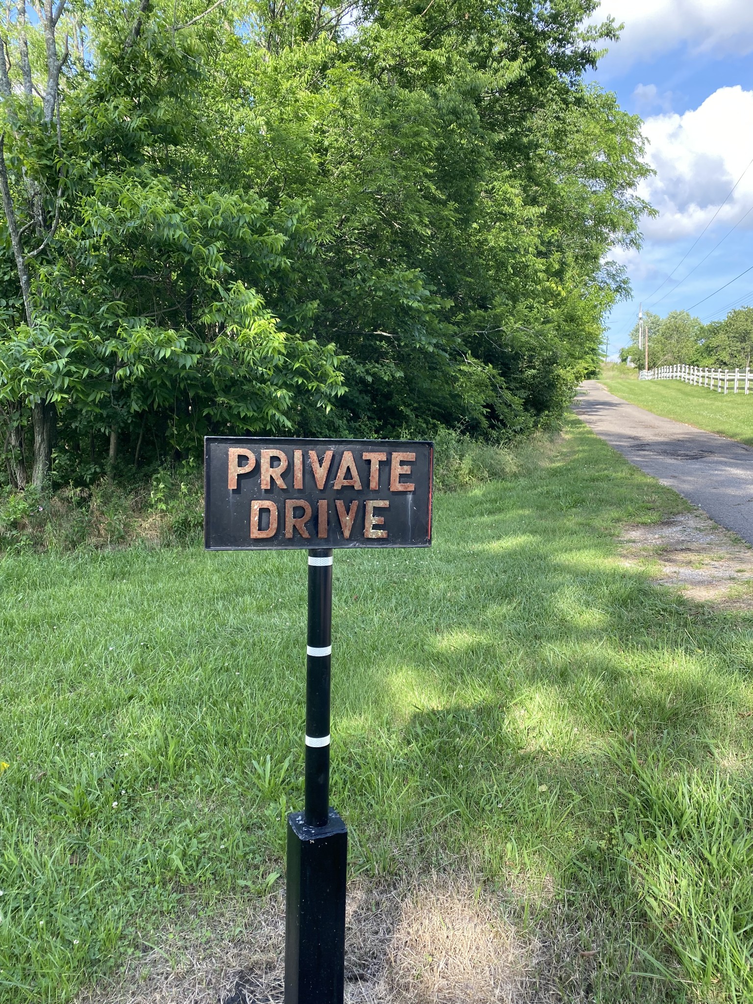 2025 Lewisburg Pike