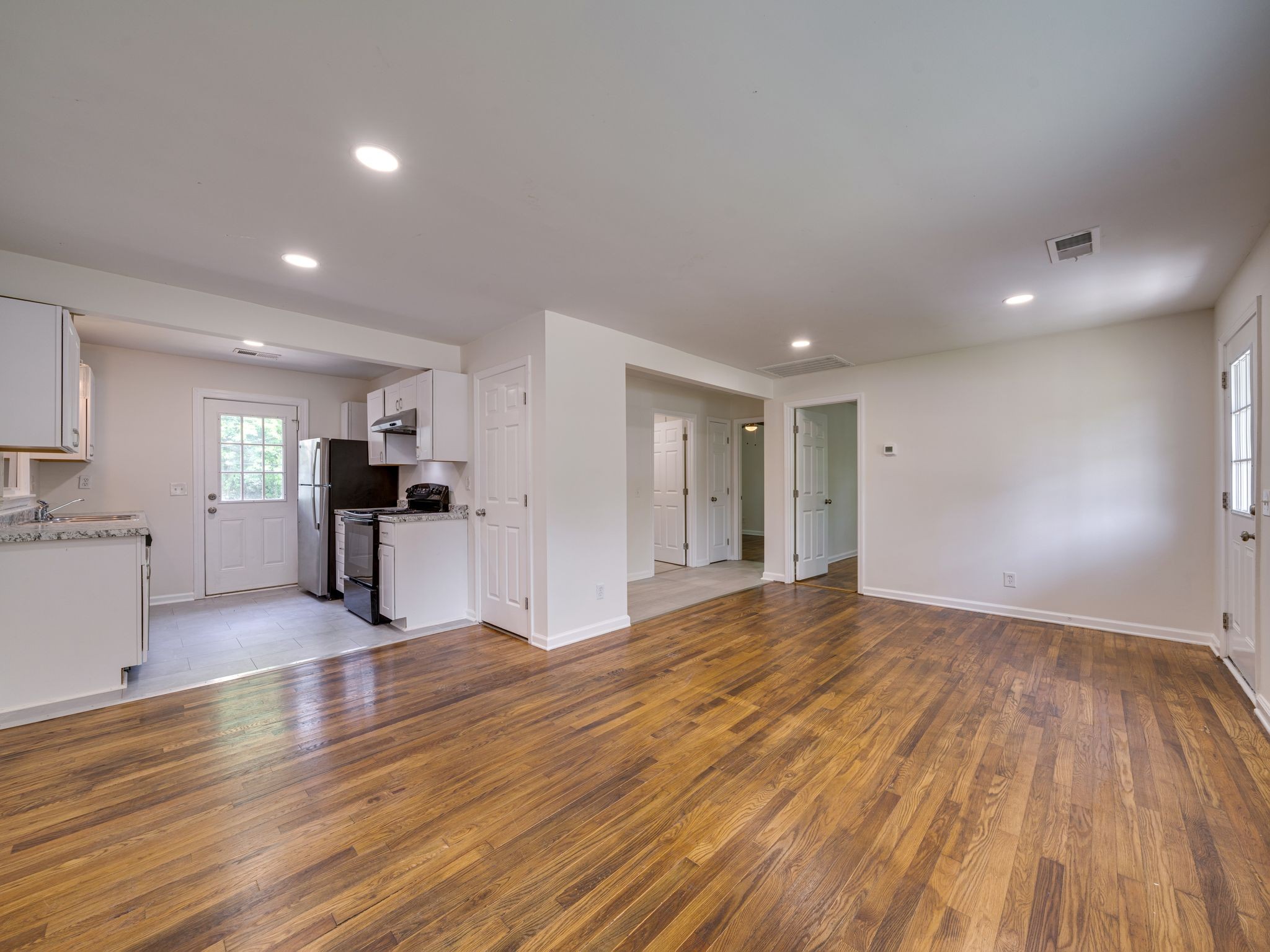 182 Sunset Ct