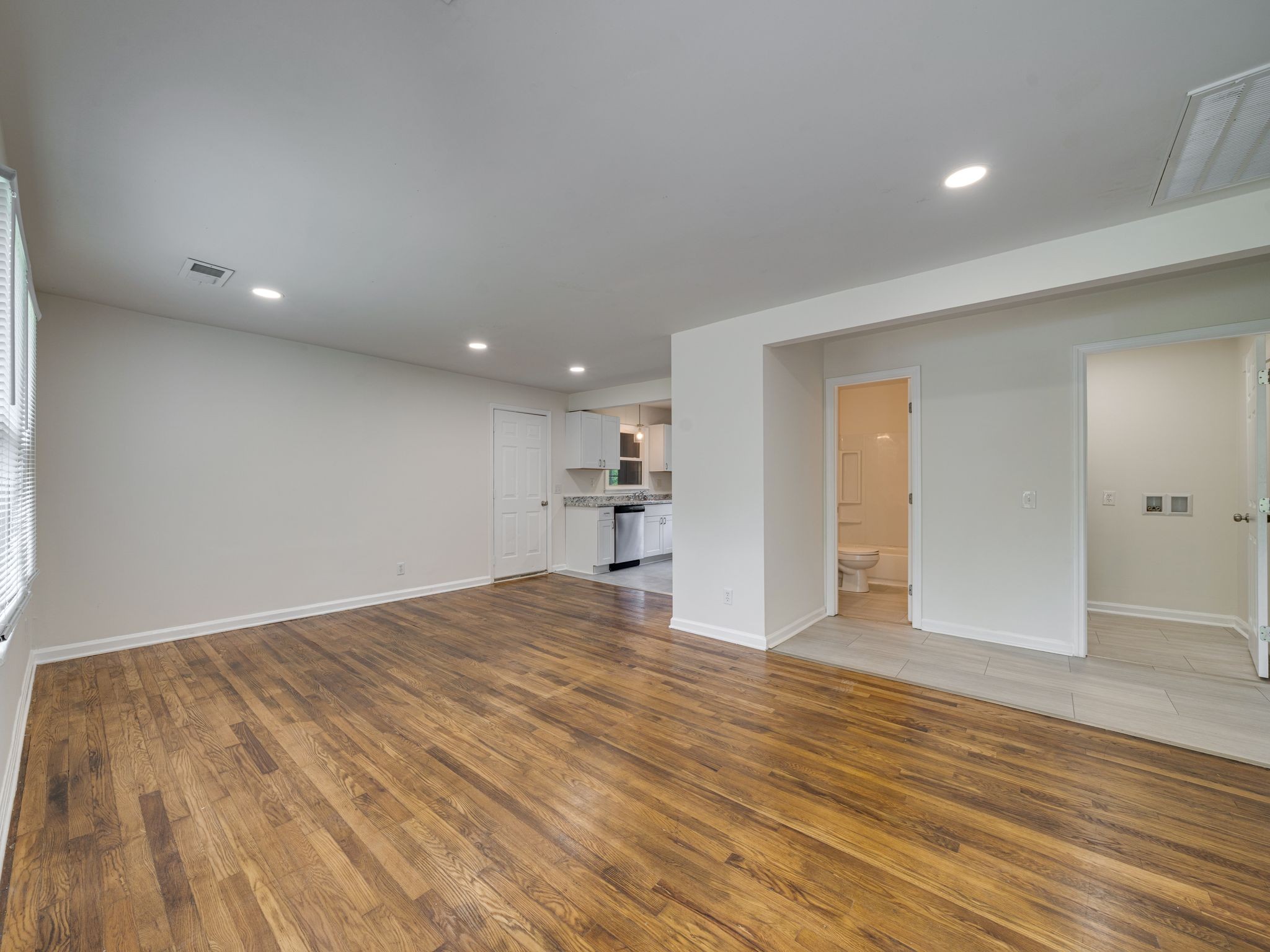 182 Sunset Ct