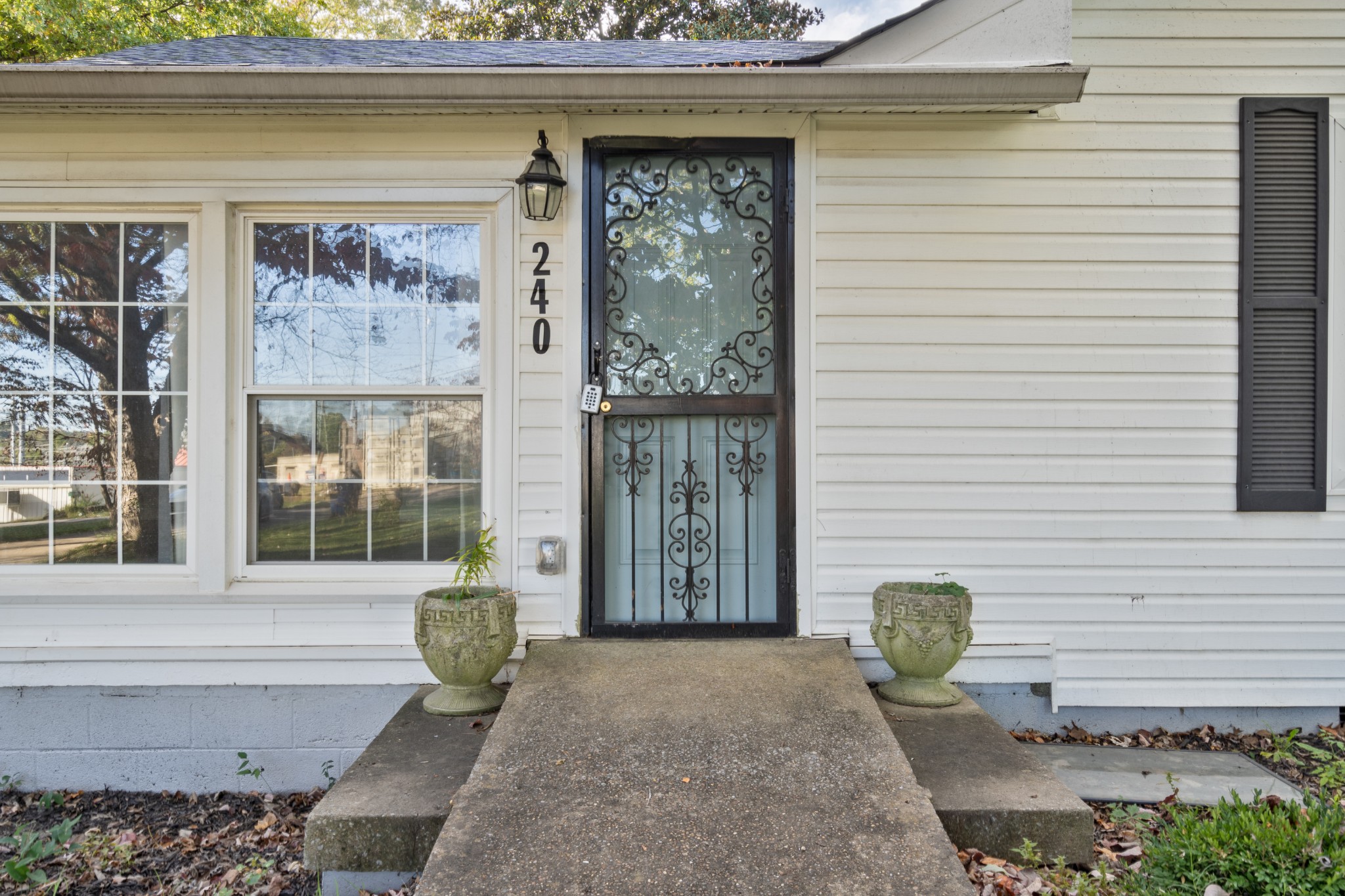 240 Zachry Dr