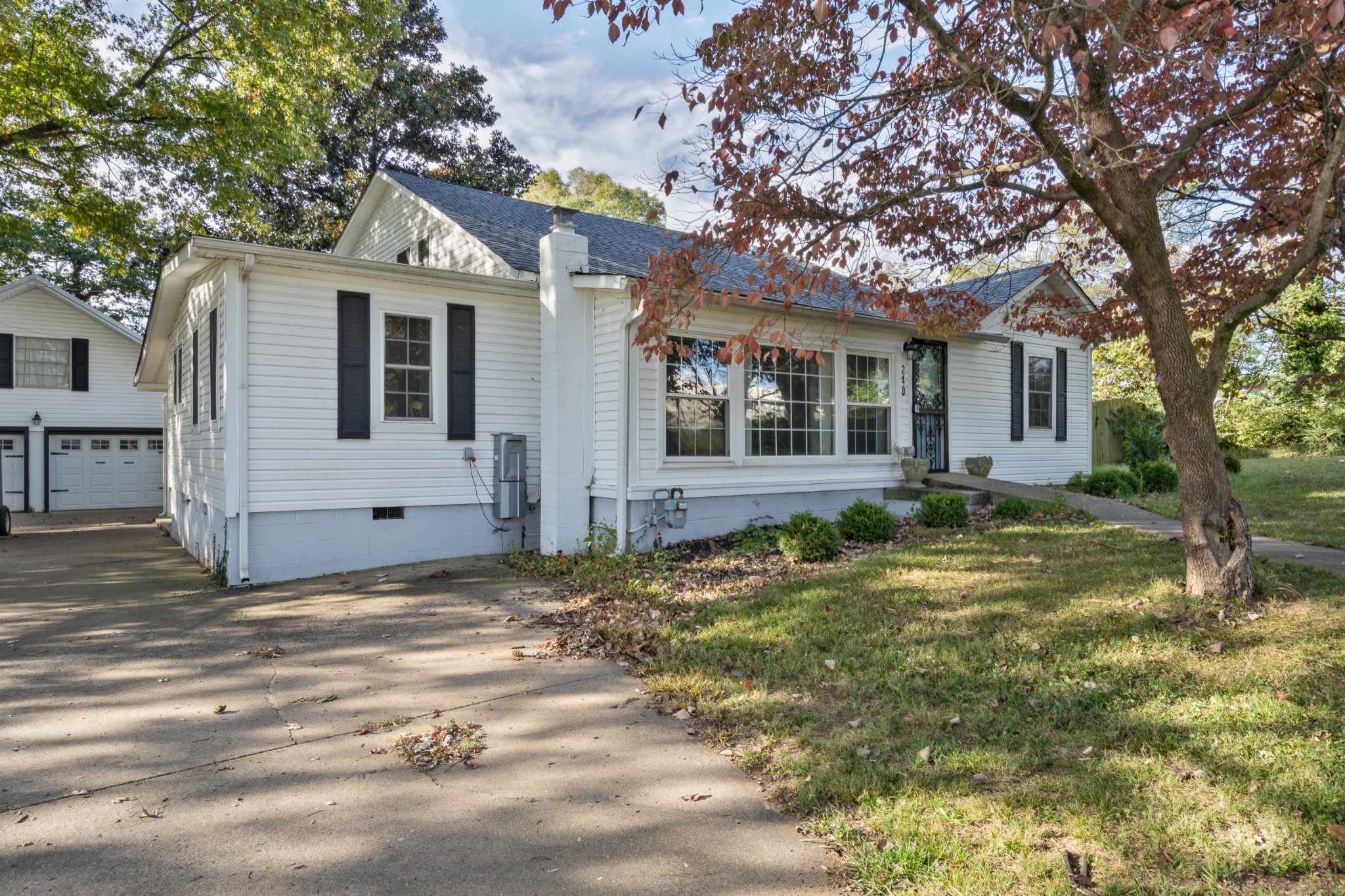 240 Zachry Dr