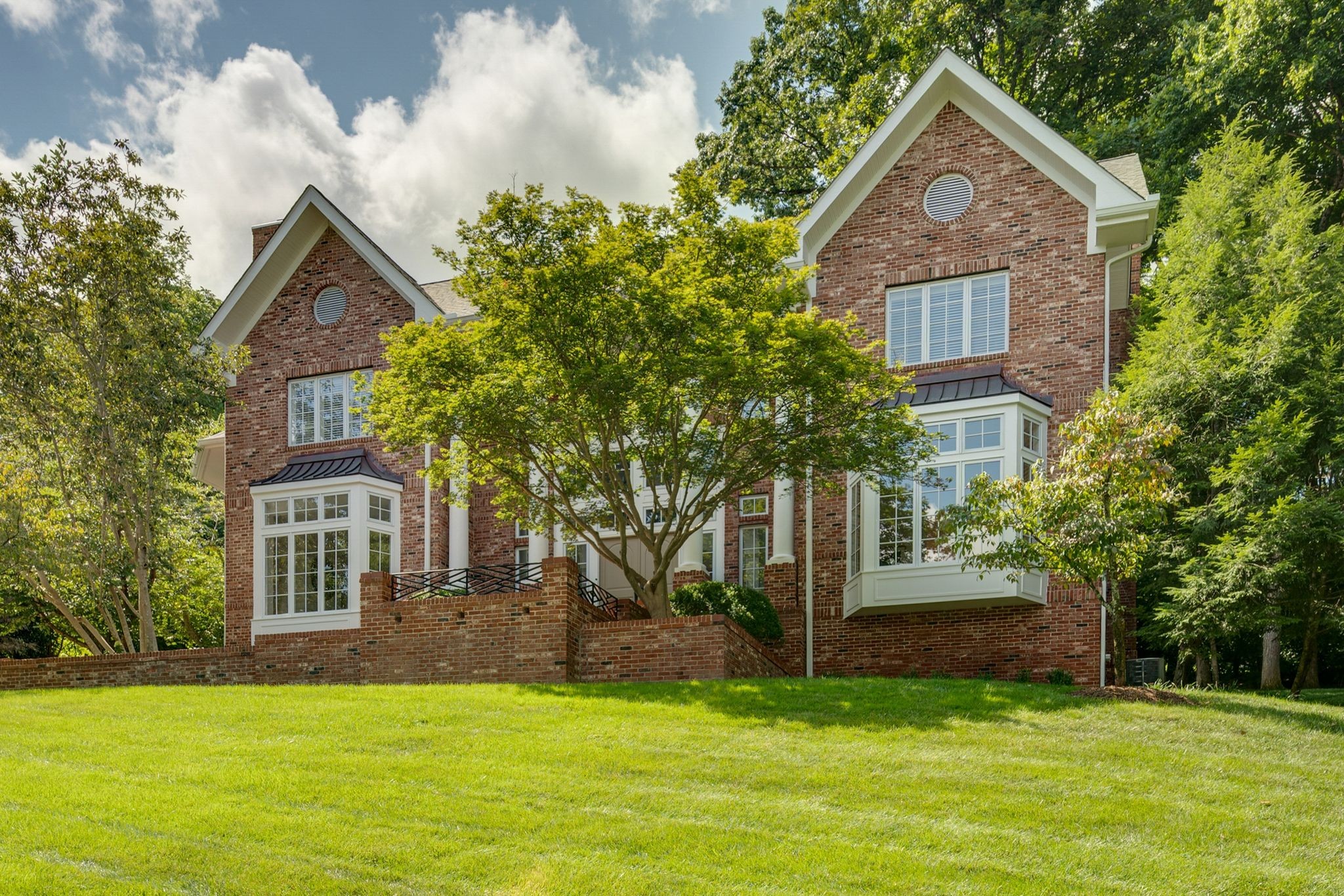 209 Woodford Pl