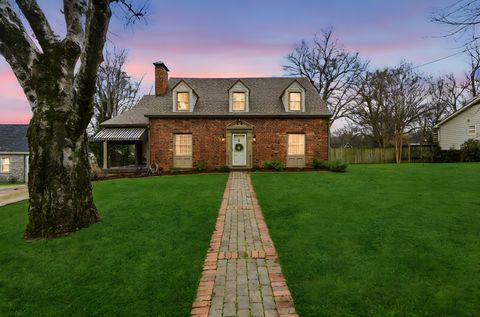 Photo of 1410 E Riverwood Dr, Nashville, TN 37216 (MLS # 3062119)