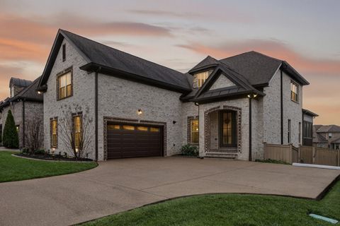 607 Southshore Pt Mount Juliet TN 37122