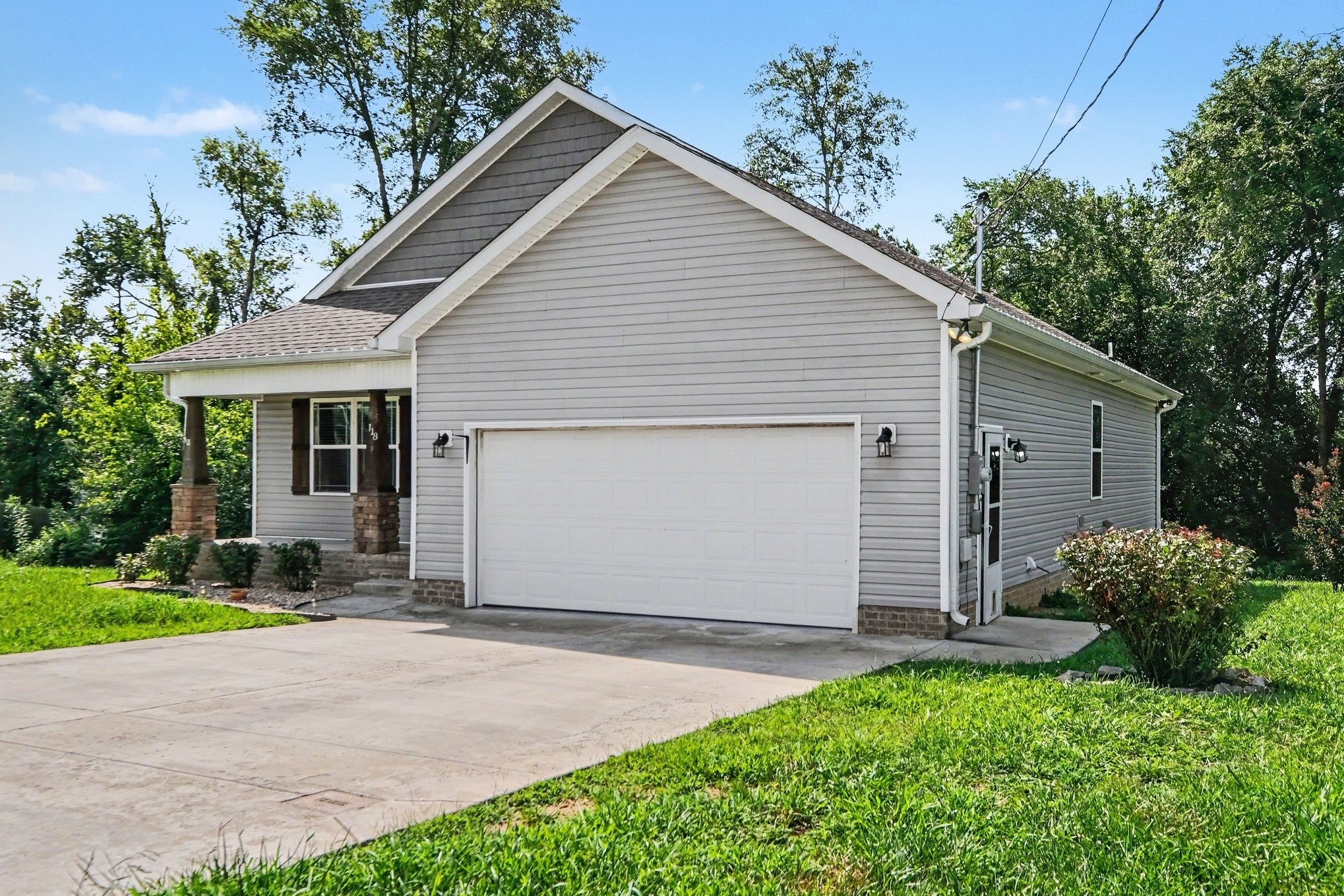 118 Blue Grass Dr